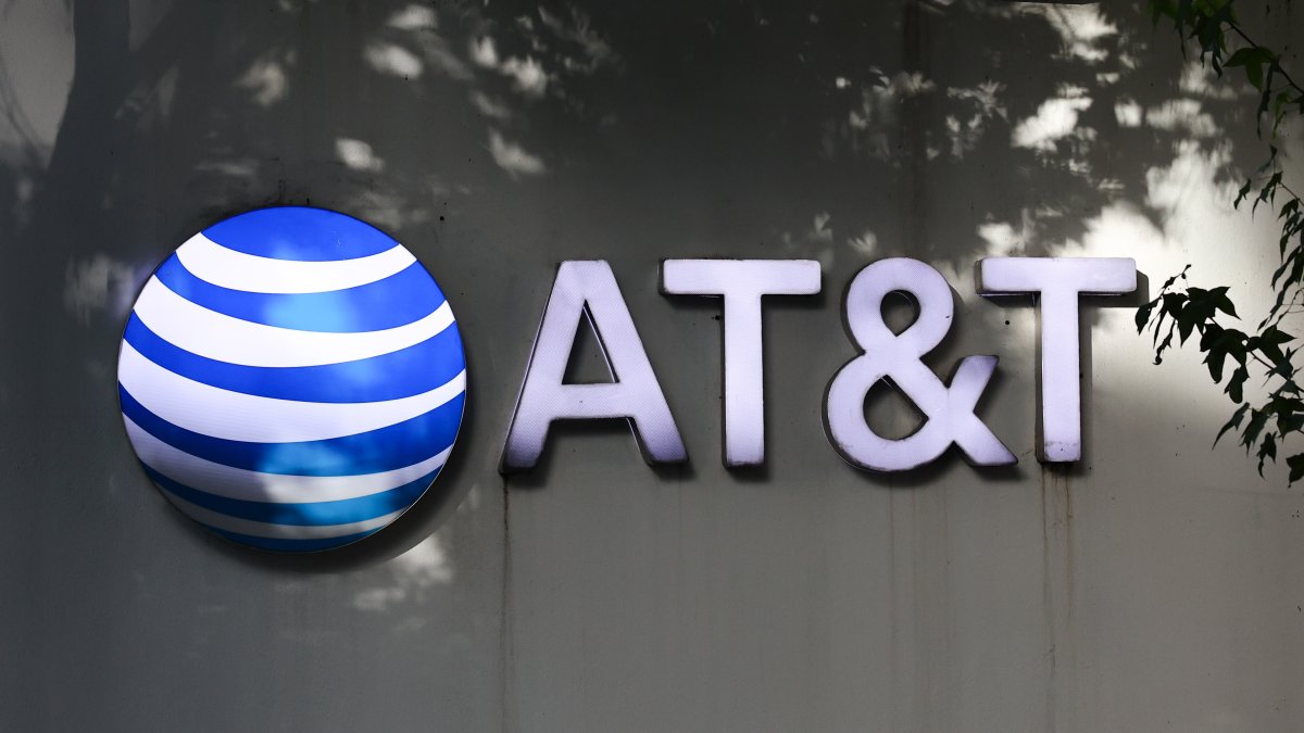 Thursday is the deadline to claim your AT&T data breach settlement of up to $7,500. Here's how