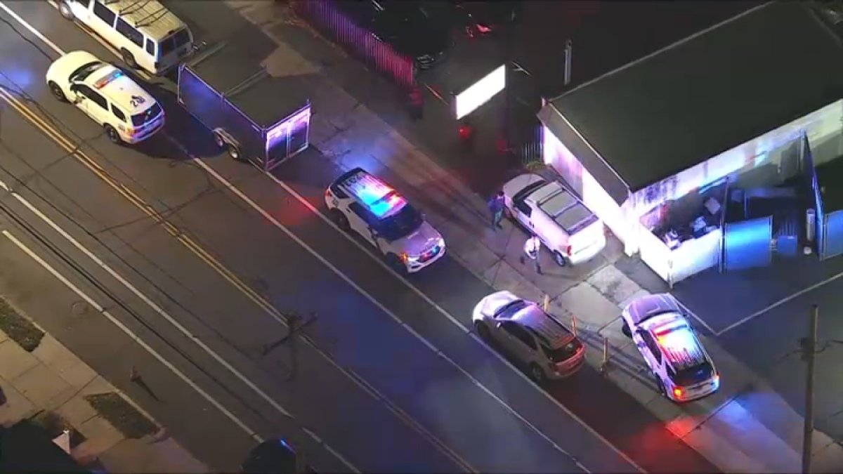 Man shot in the chest, killed outside Northeast Philly restaurant ...