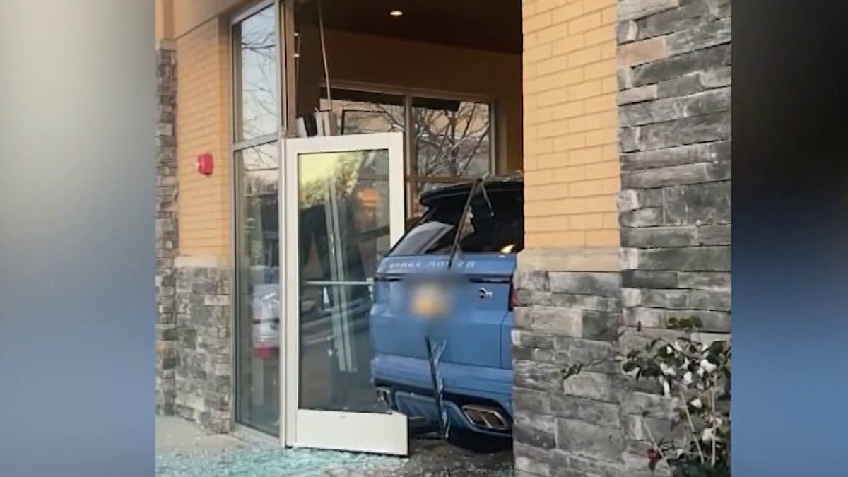 Car crashes into Pa. Starbucks – NBC10 Philadelphia