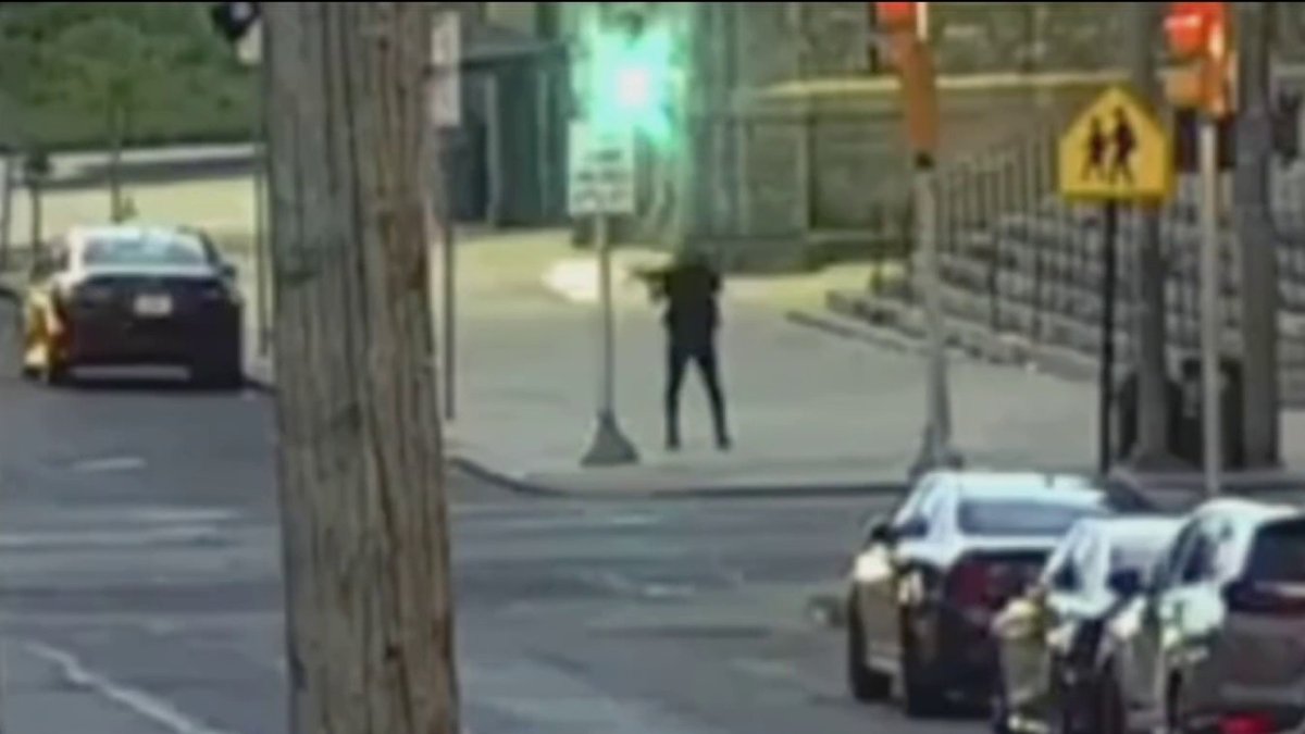 Man pleads guilty to killing 5 people in 2023 Philly mass shooting ...