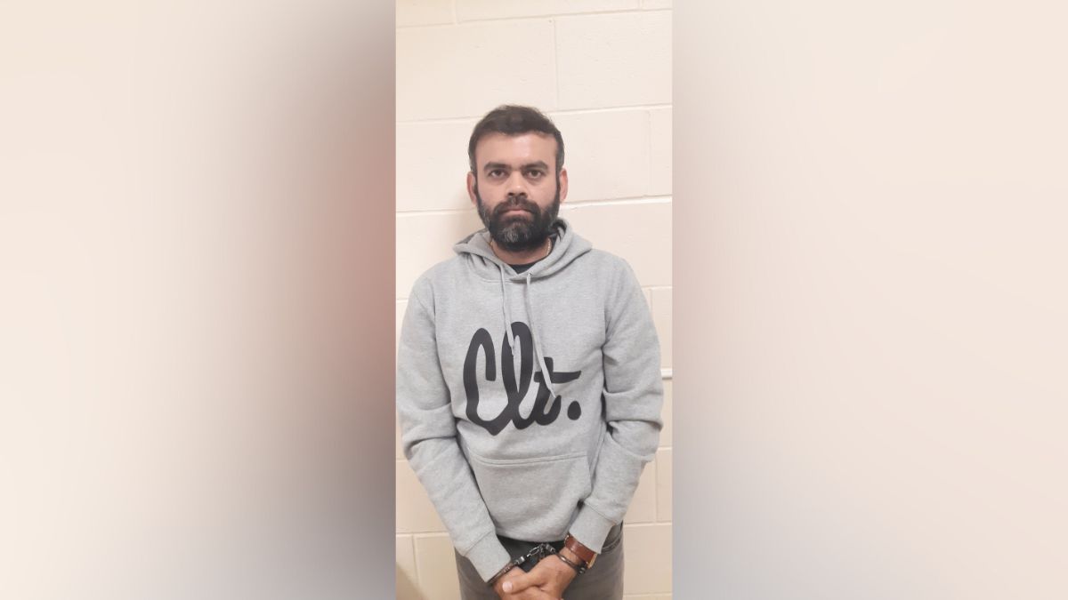 Man accused of scamming victims in several states to convert cash to gold