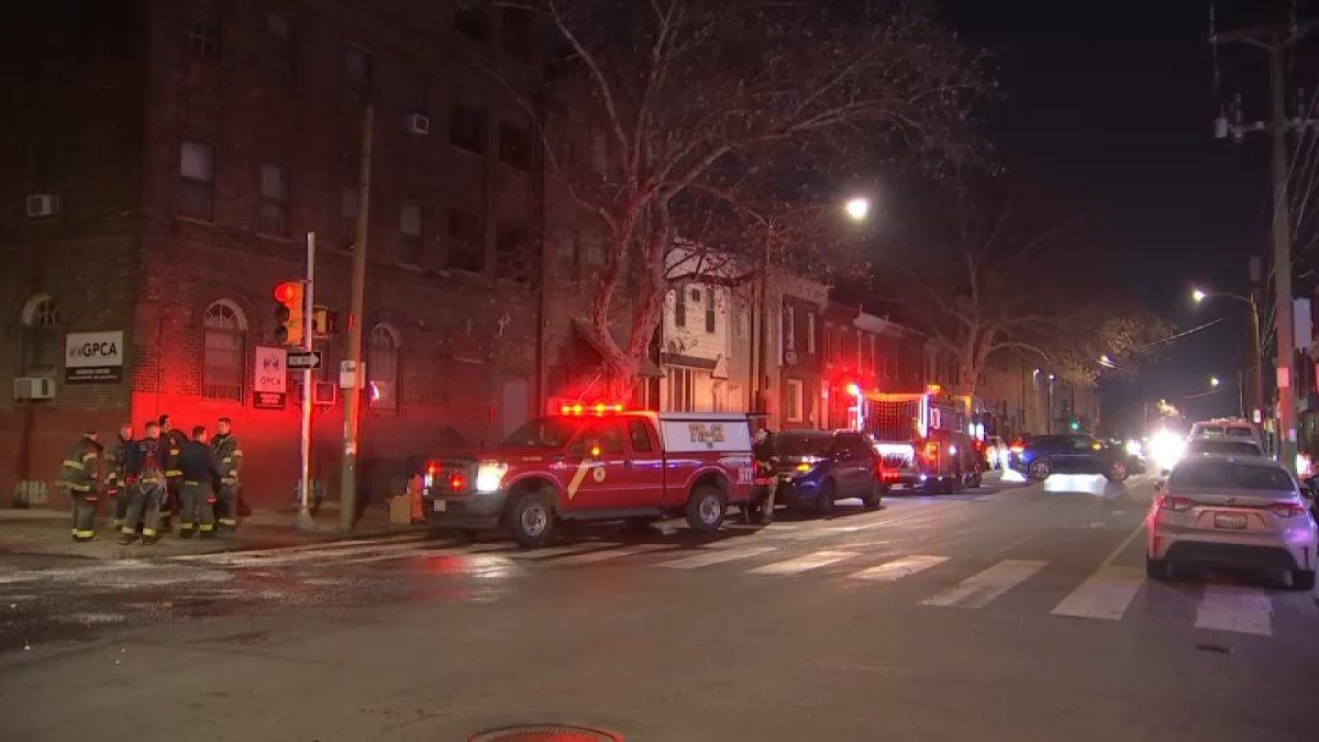 Firefighters respond to building fire in South Philadelphia overnight