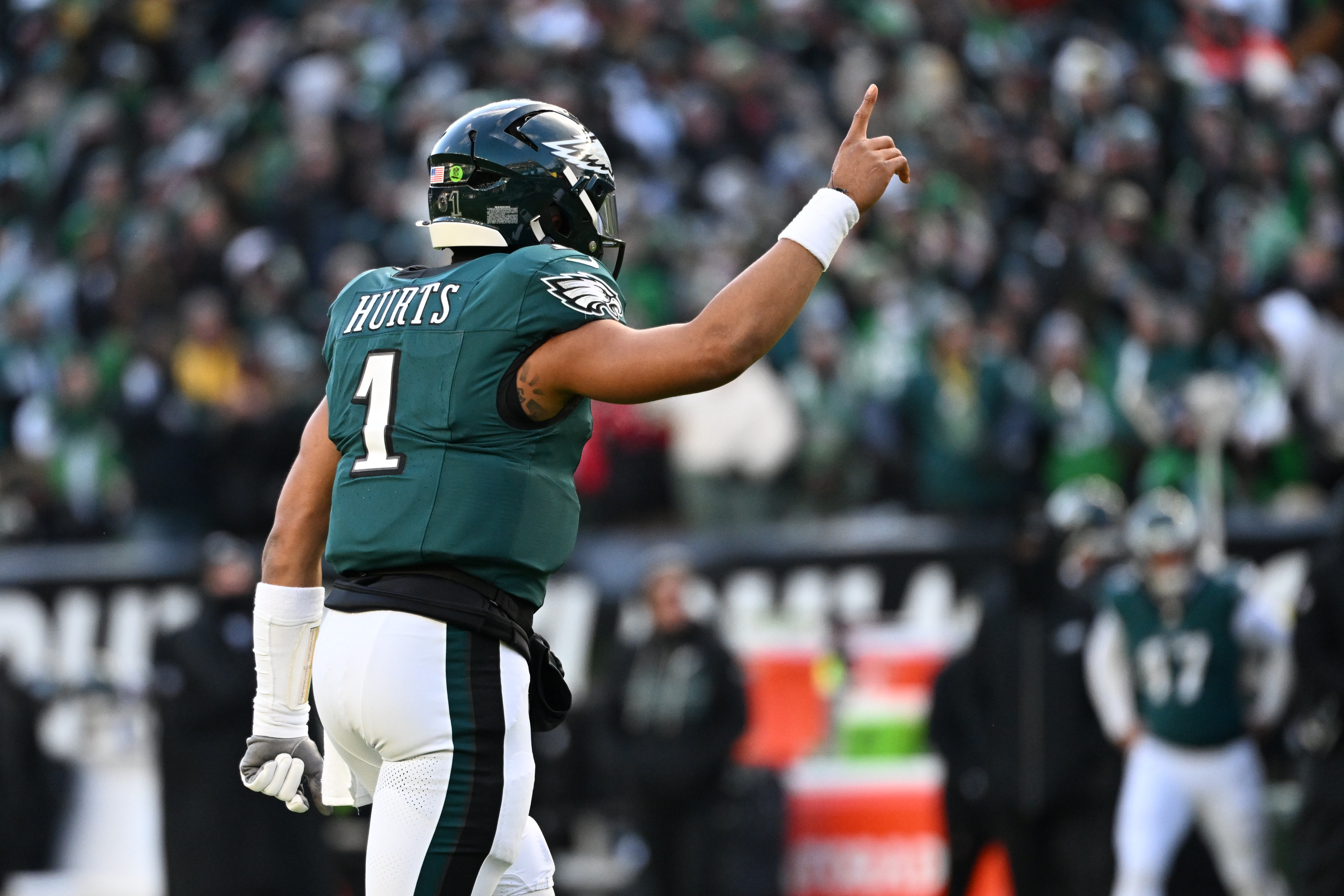 Follow along for live updates as Jalen Hurts and the Eagles look to snap a three-game losing skid against the Raiders.