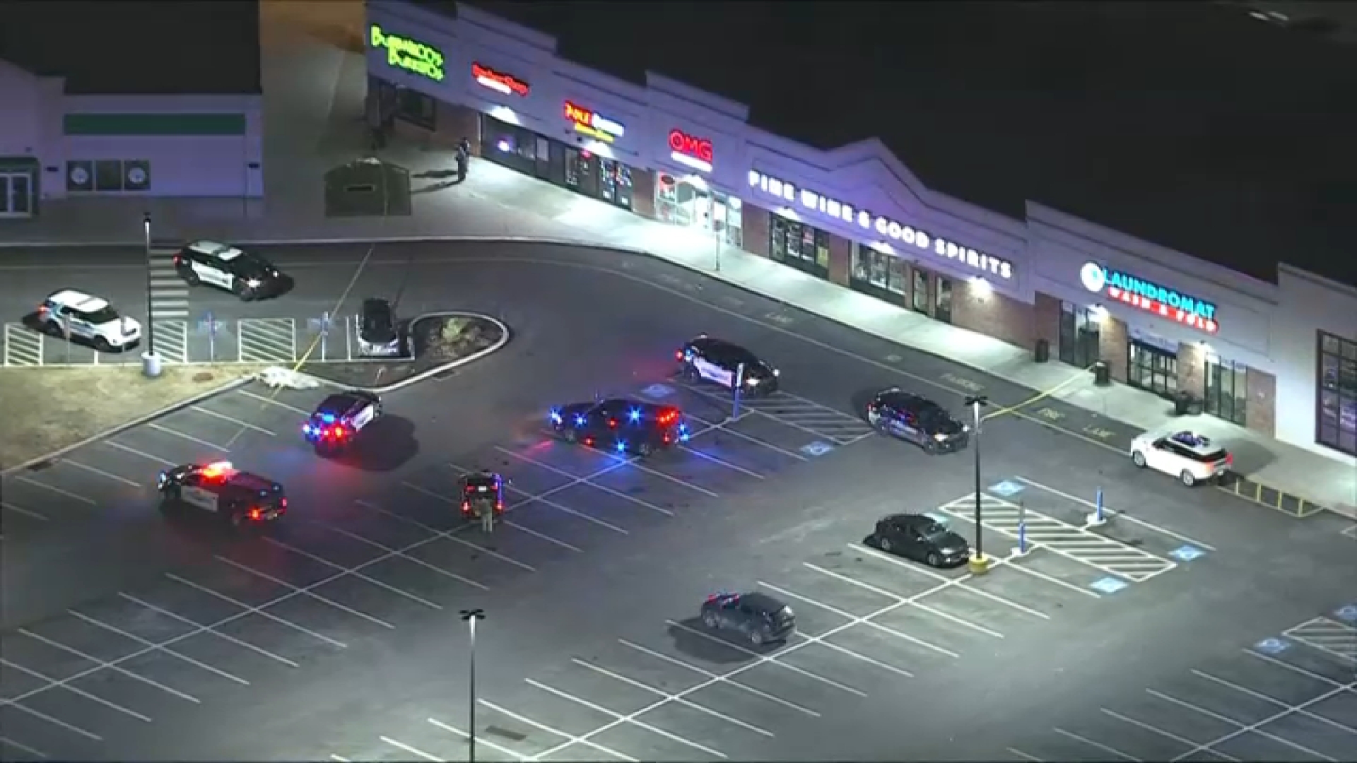 Man shot in leg outside Bucks County shopping center on New Year's Eve: Police