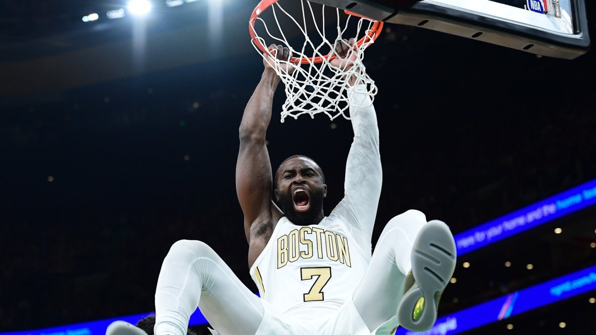 Highlights: Celtics lose to Nuggets despite 33 points from Brown