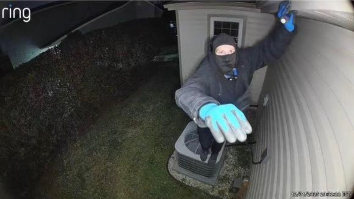 Man in blue gloves, carrying screwdriver wanted for NJ home burglary, police say