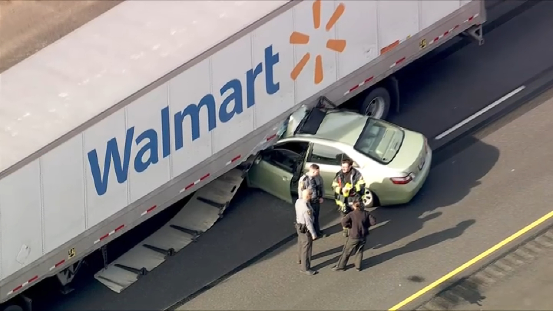 Car wedged under tractor trailer causes traffic issues on I-476 in Radnor