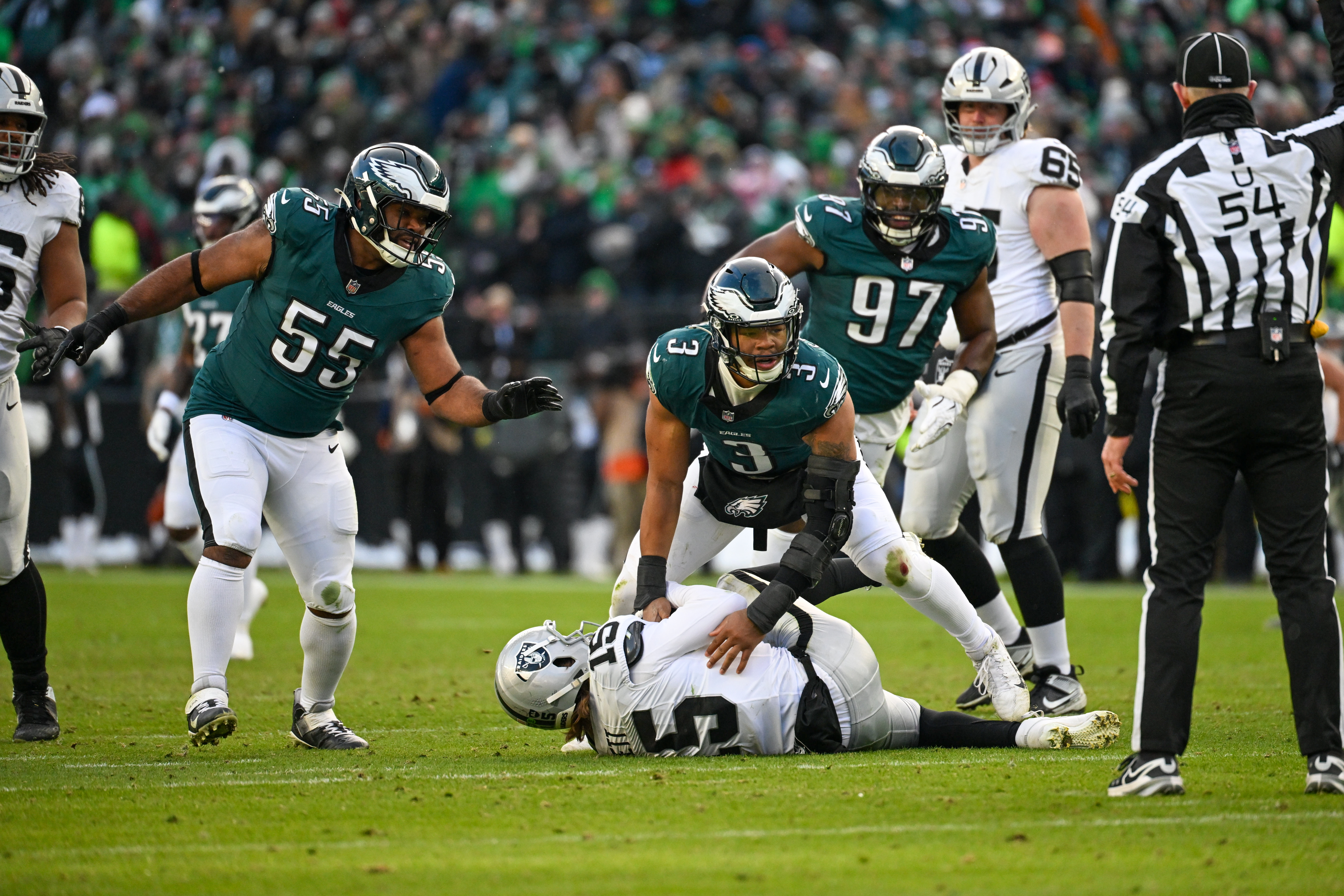 Can Eagles' defensive line dominate wild-card game against 49ers?