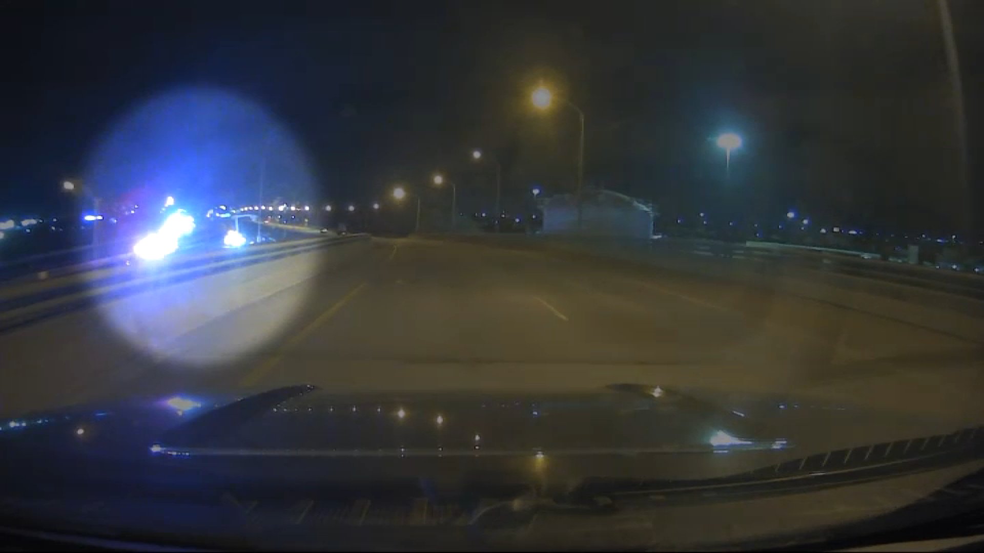 Single-vehicle crash along I-95 in Philadelphia kills driver, passenger: Police