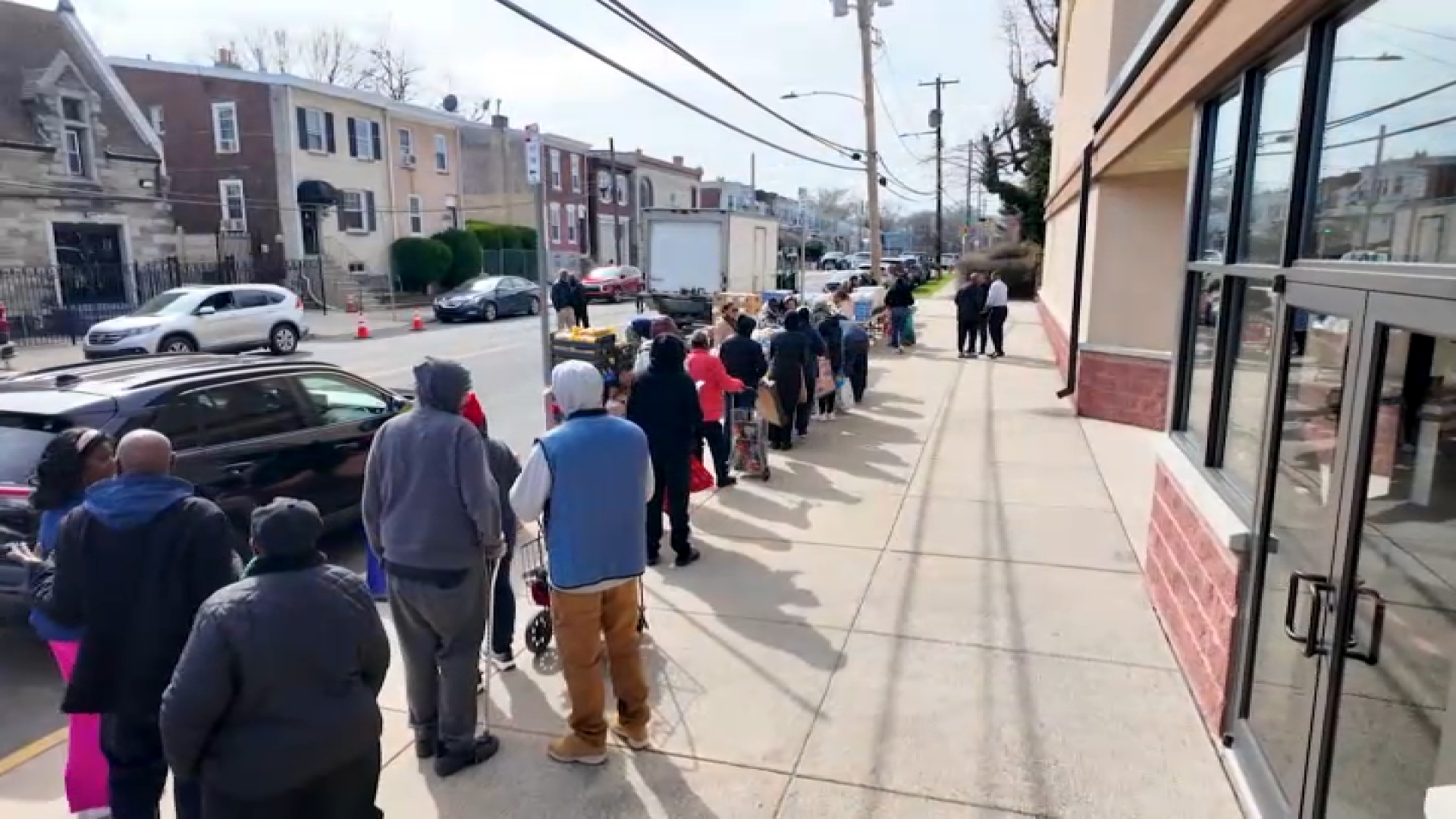 Philly lawmaker, church provide resources, food for local TSA agents