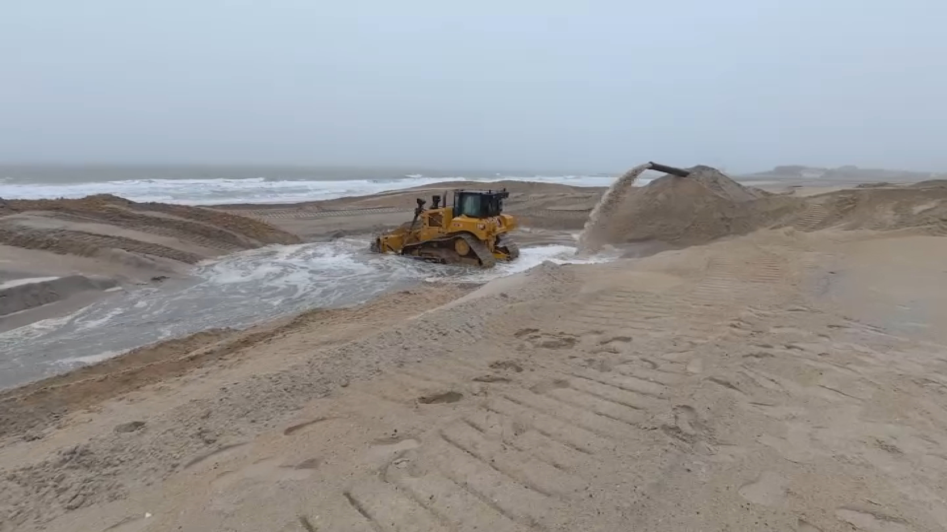 Sand project underway to protect Delaware beaches before summer