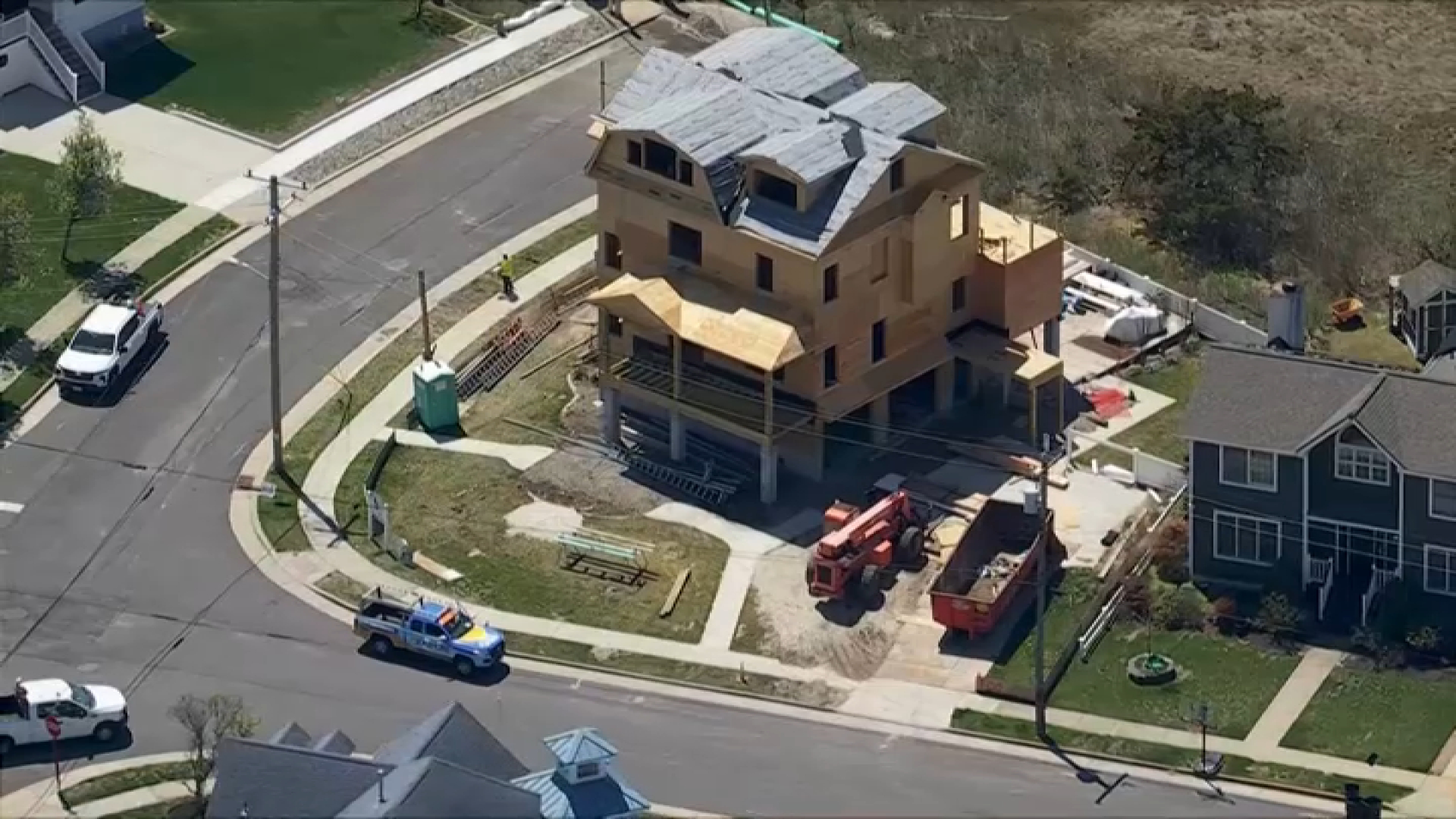 2 workers airlifted after likely being electrocuted in Ocean City, NJ