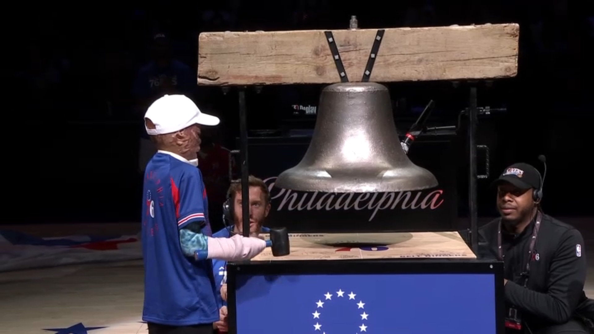 10-year-old Philadelphia plane crash survivor rings bell before Sixers game