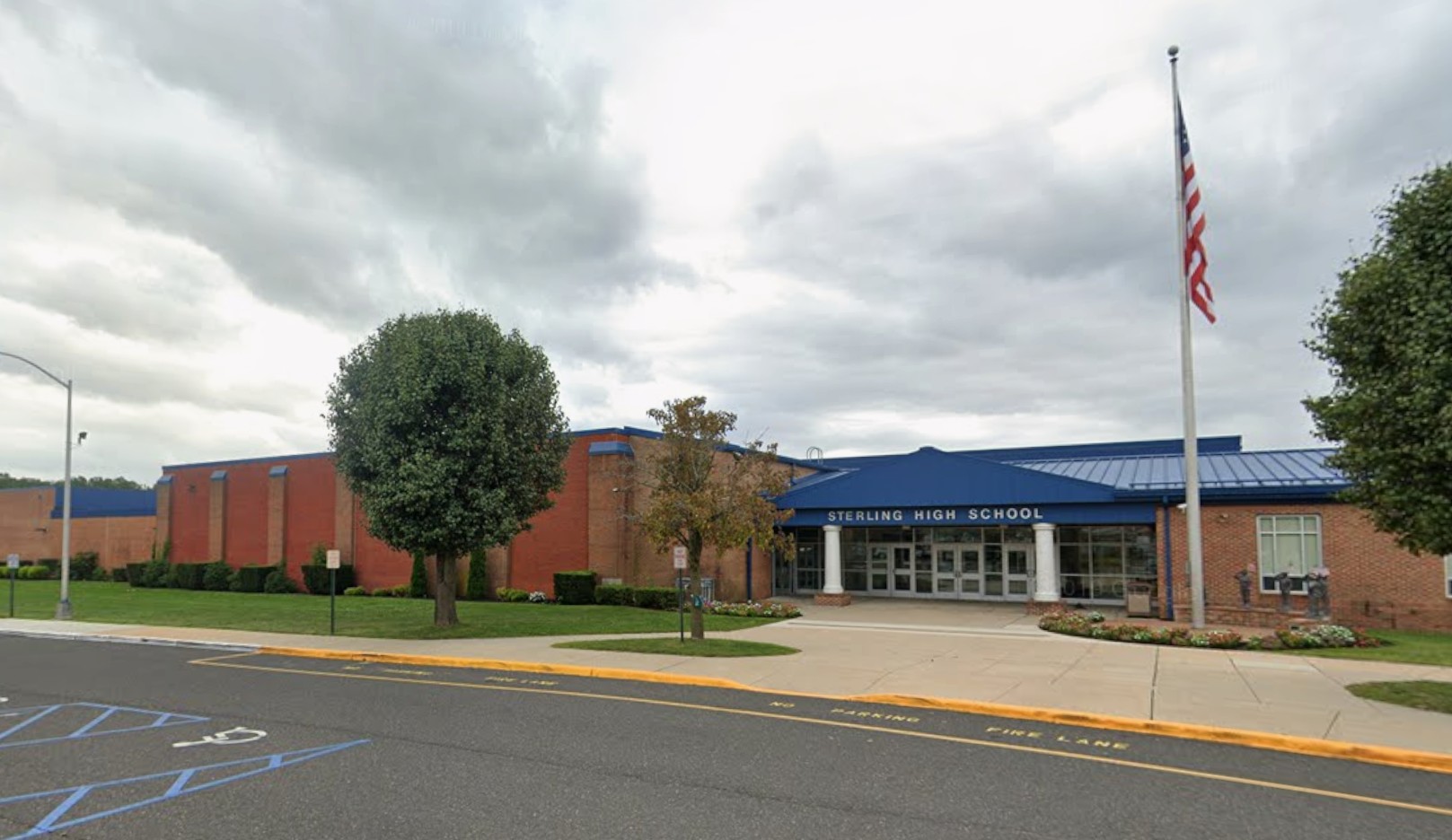 Runnenede, NJ, high school chemistry teacher charged in student sex assault