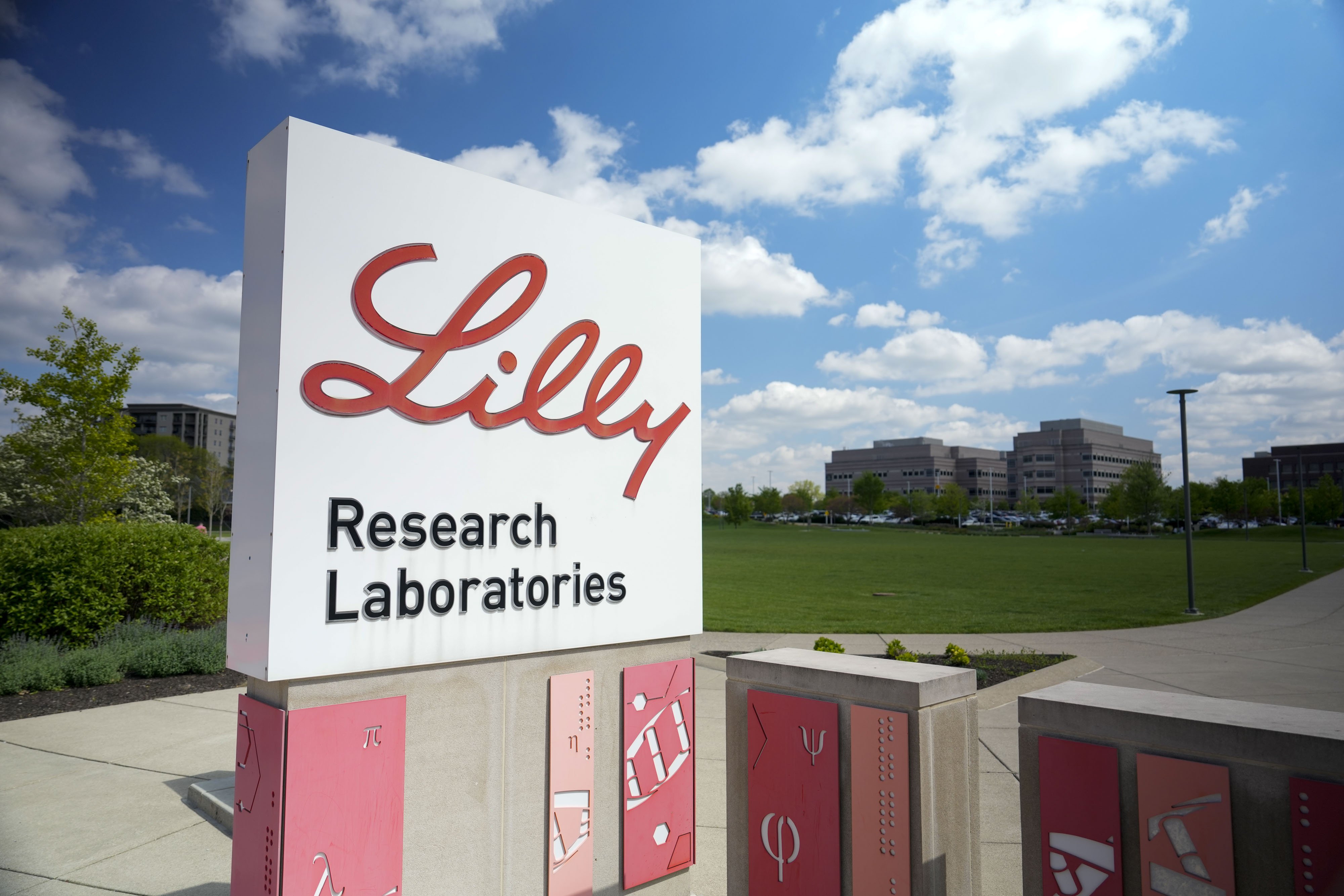 People lost up to 85 pounds on Lilly's experimental weight loss drug, company says
