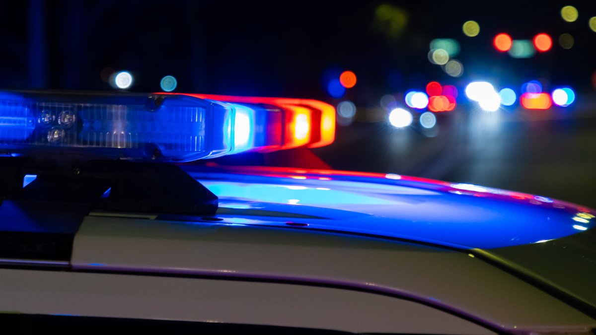 Three people injured after shooting right outside New Jersey restaurant