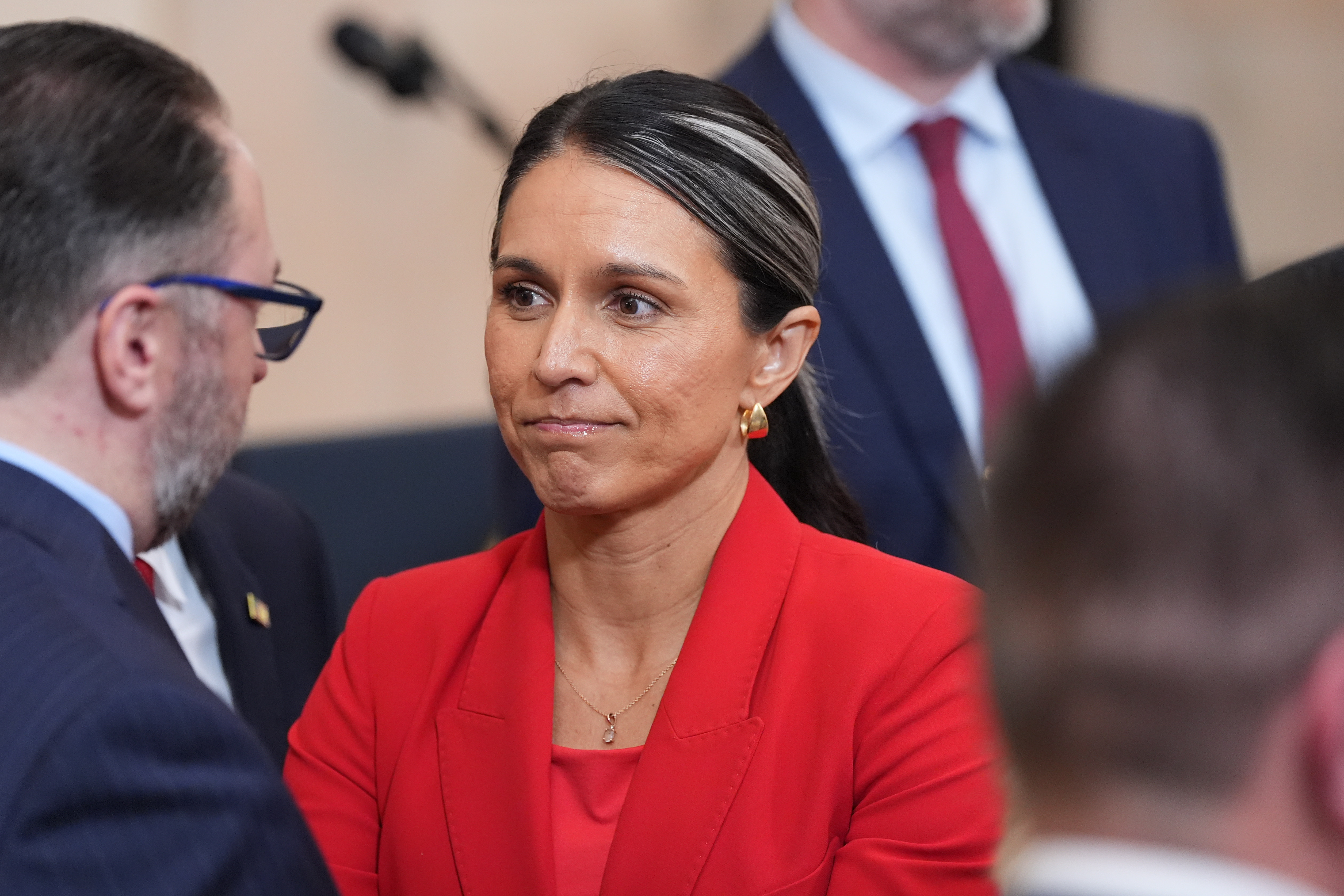Tulsi Gabbard resigning as intelligence chief