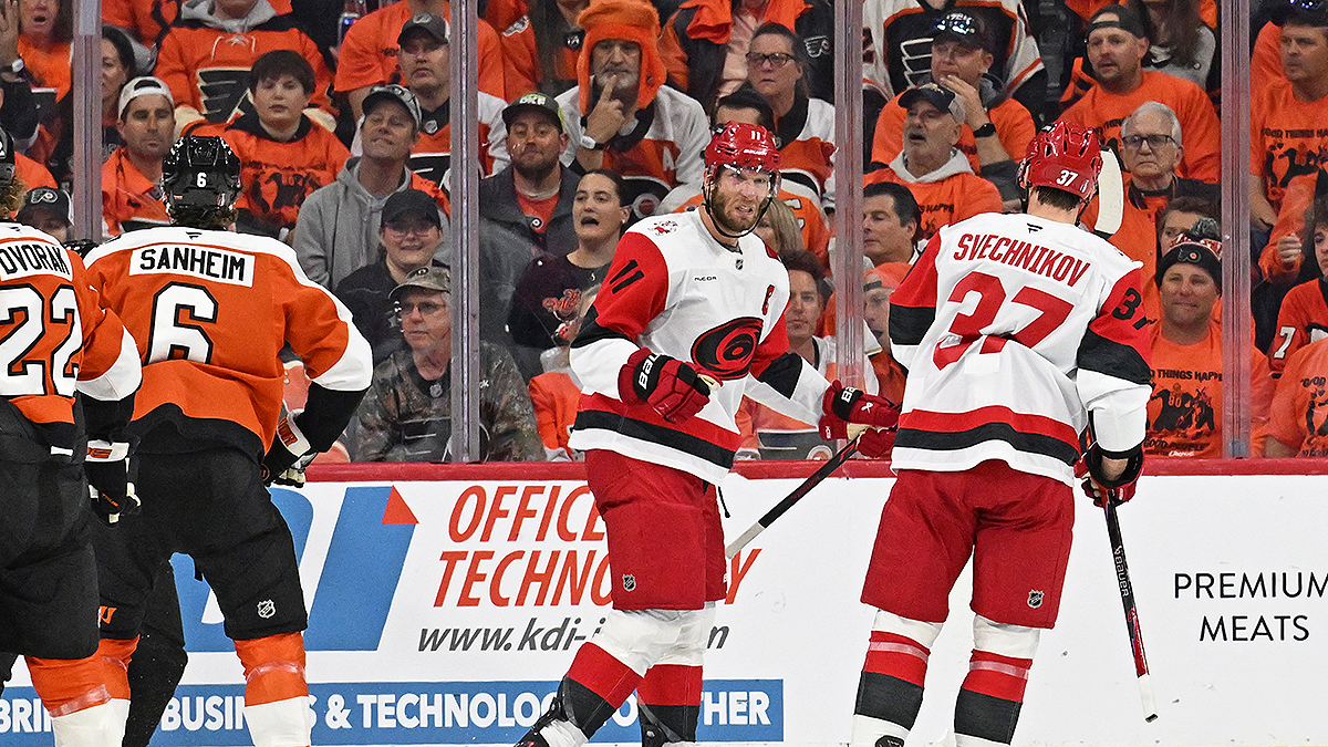 Flyers can't solve Hurricanes, fall into 3-0 second-round series hole
