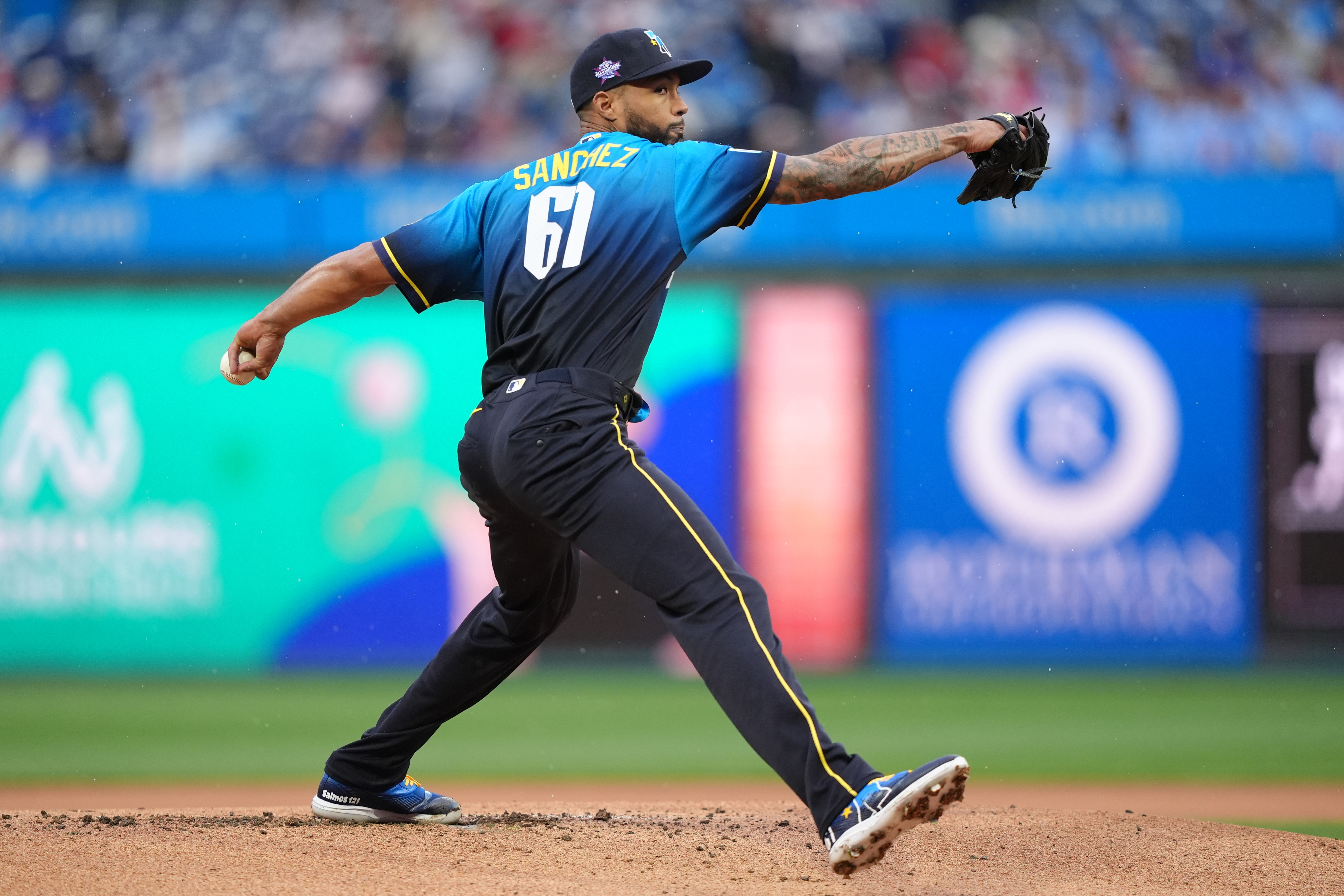 Brilliant Cristopher Sanchez chases history while Phillies' bats are quiet