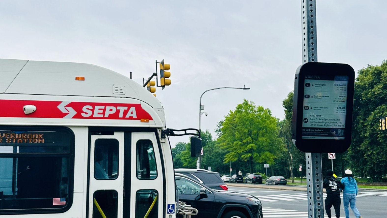 SEPTA installs first real-time arrival display at bus stop – NBC10 ...