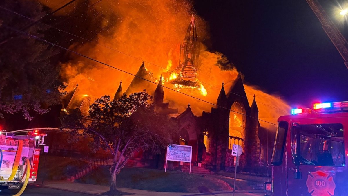 Massive fire destroys historic church in Wilmington, Delaware
