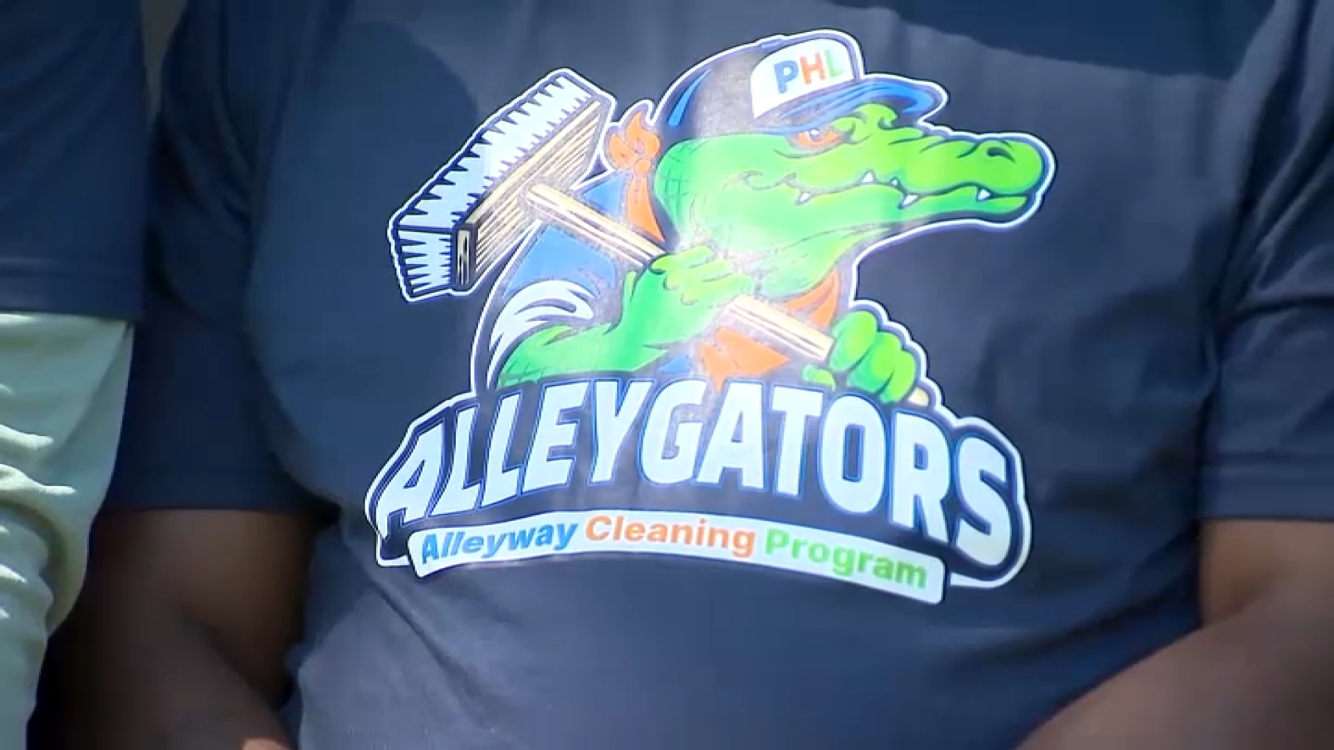 Philly spring cleaning program tackling alleyways with help from ‘alley gators'