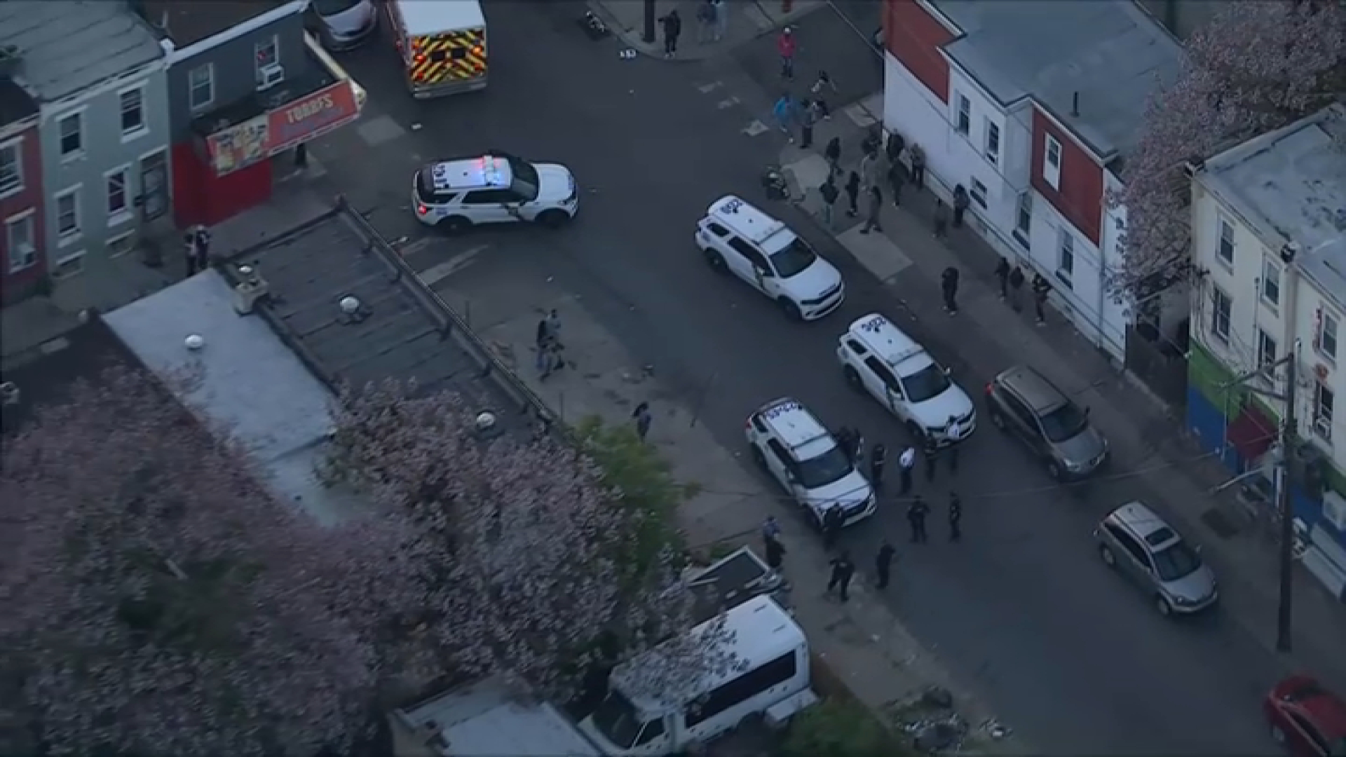 Officer shot in the leg in North Philly during traffic stop Monday, police say