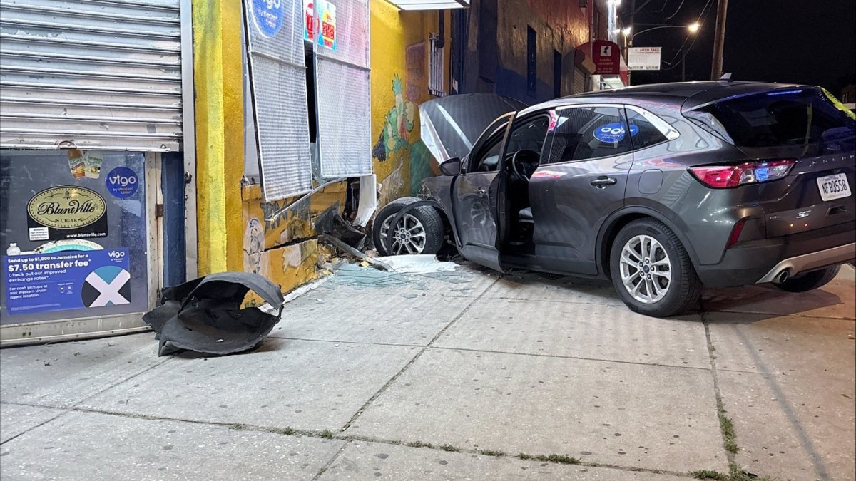 Car crashes into convenience store in Philly on Saturday night – NBC10 ...