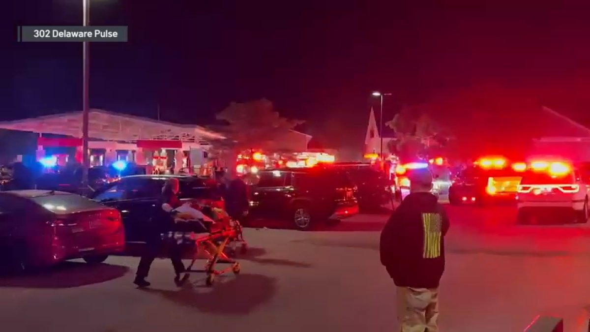 Police respond to barricade situation at Wilmington Wawa on Saturday night