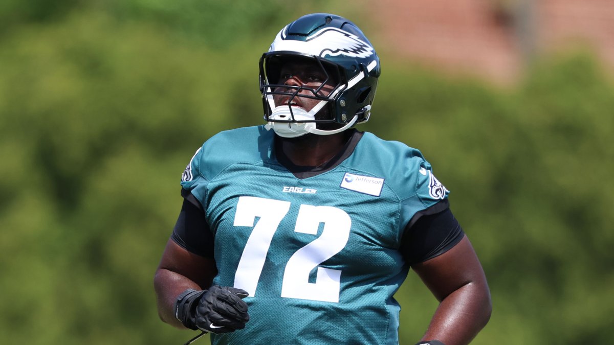 Eagles sign Markel Bell, get entire 2026 draft class under contract