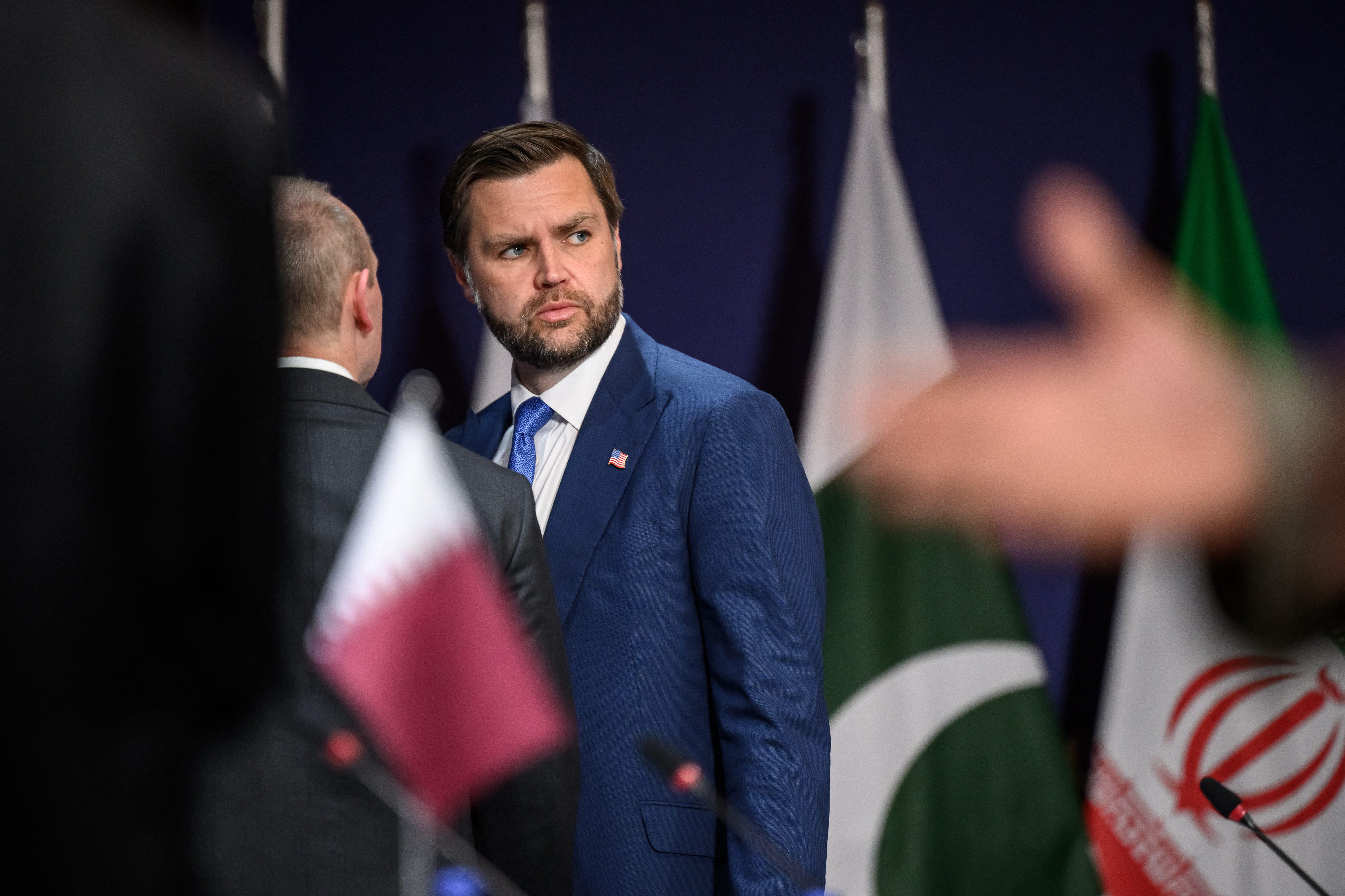 U.S. and Iran negotiators enter 2nd day of talks after rough start
