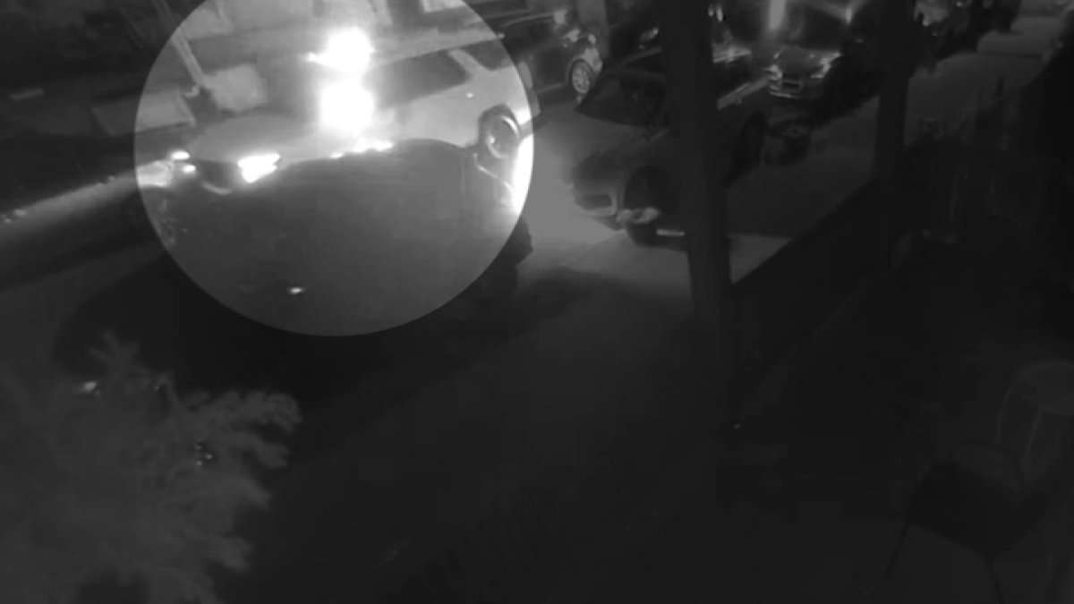 Video: Philly police vehicle appears to strike car and drive off