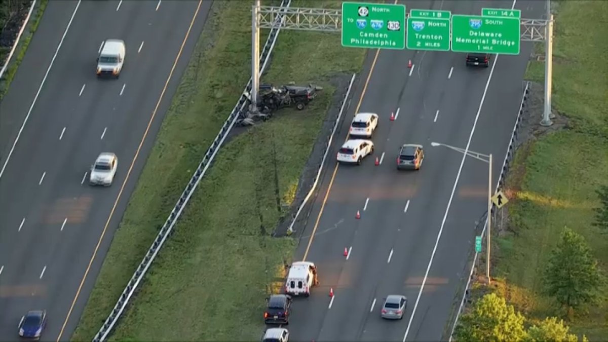 Crash on NJ Route 42 leaves one injured, causes traffic delays, police say
