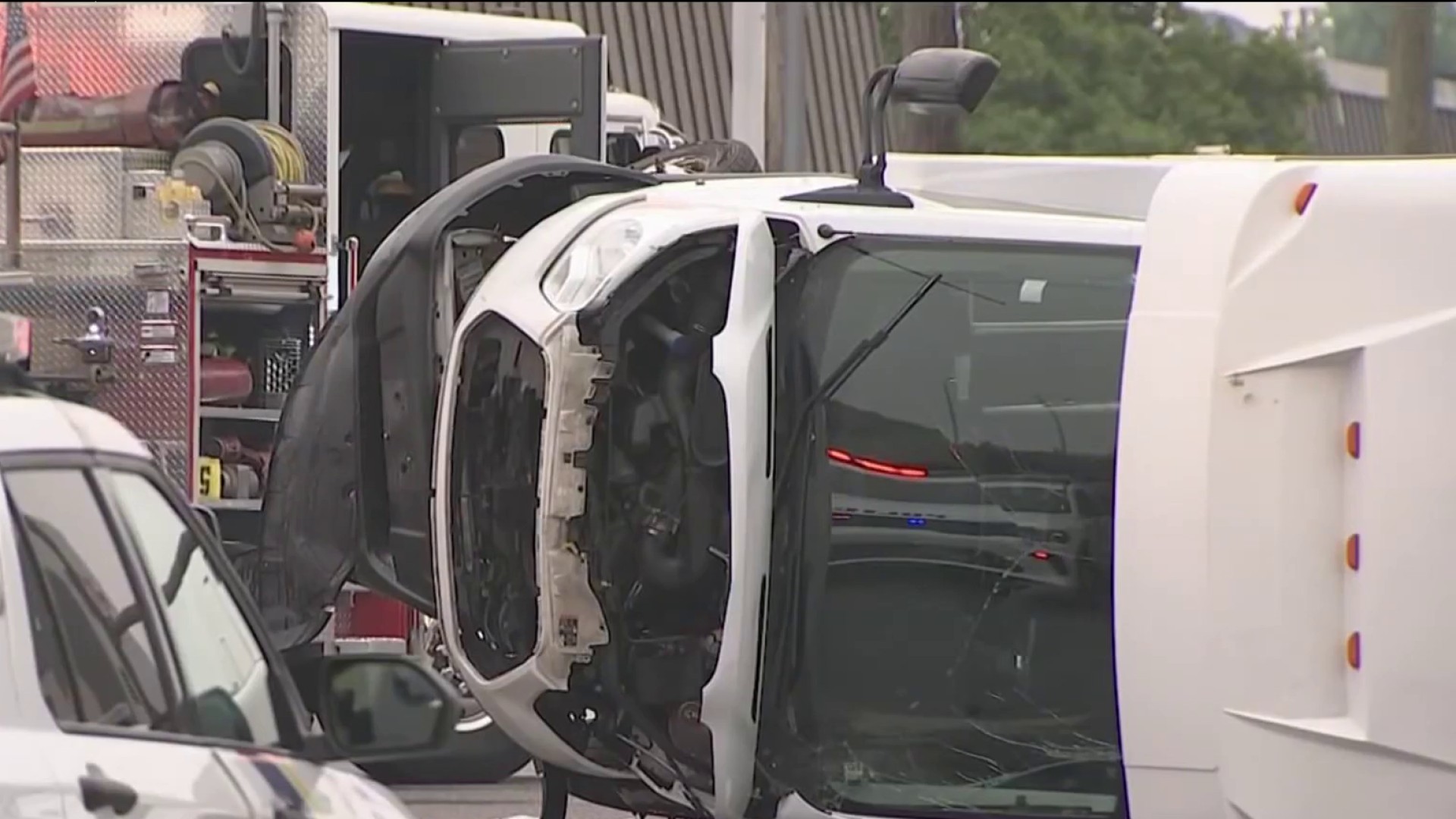 nbcphiladelphia.com - Hospital nurses hurt after car crashes into shuttle bus