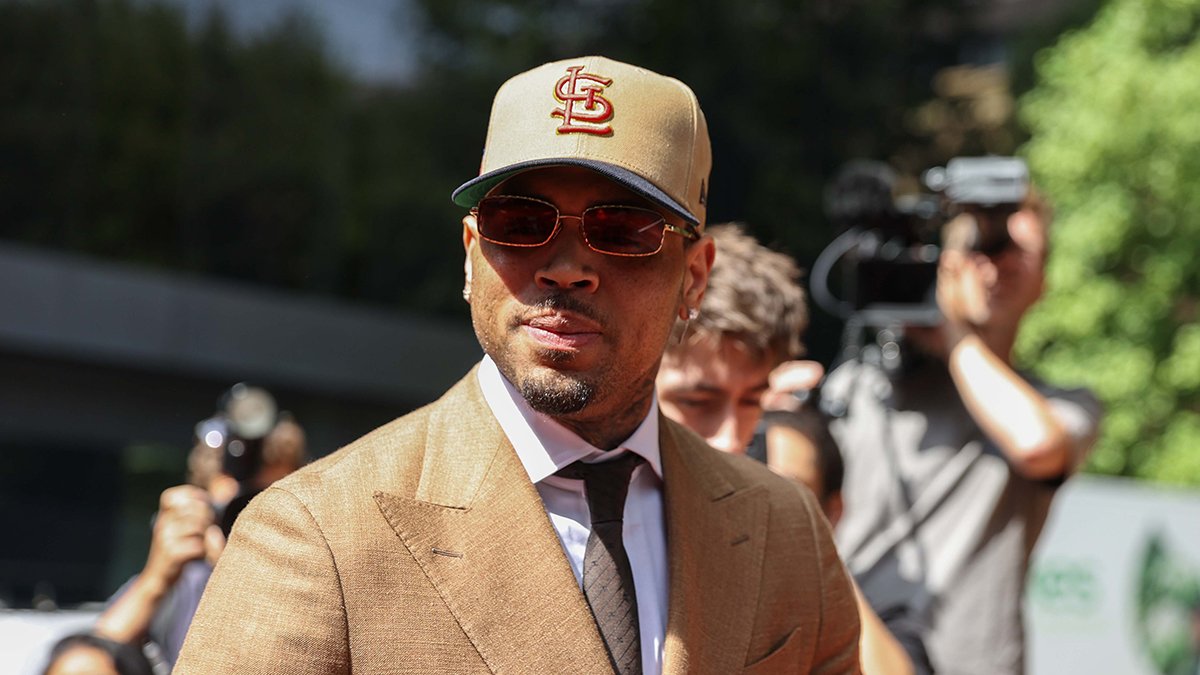 Singer Chris Brown pleads guilty over bottle attack at a London nightclub