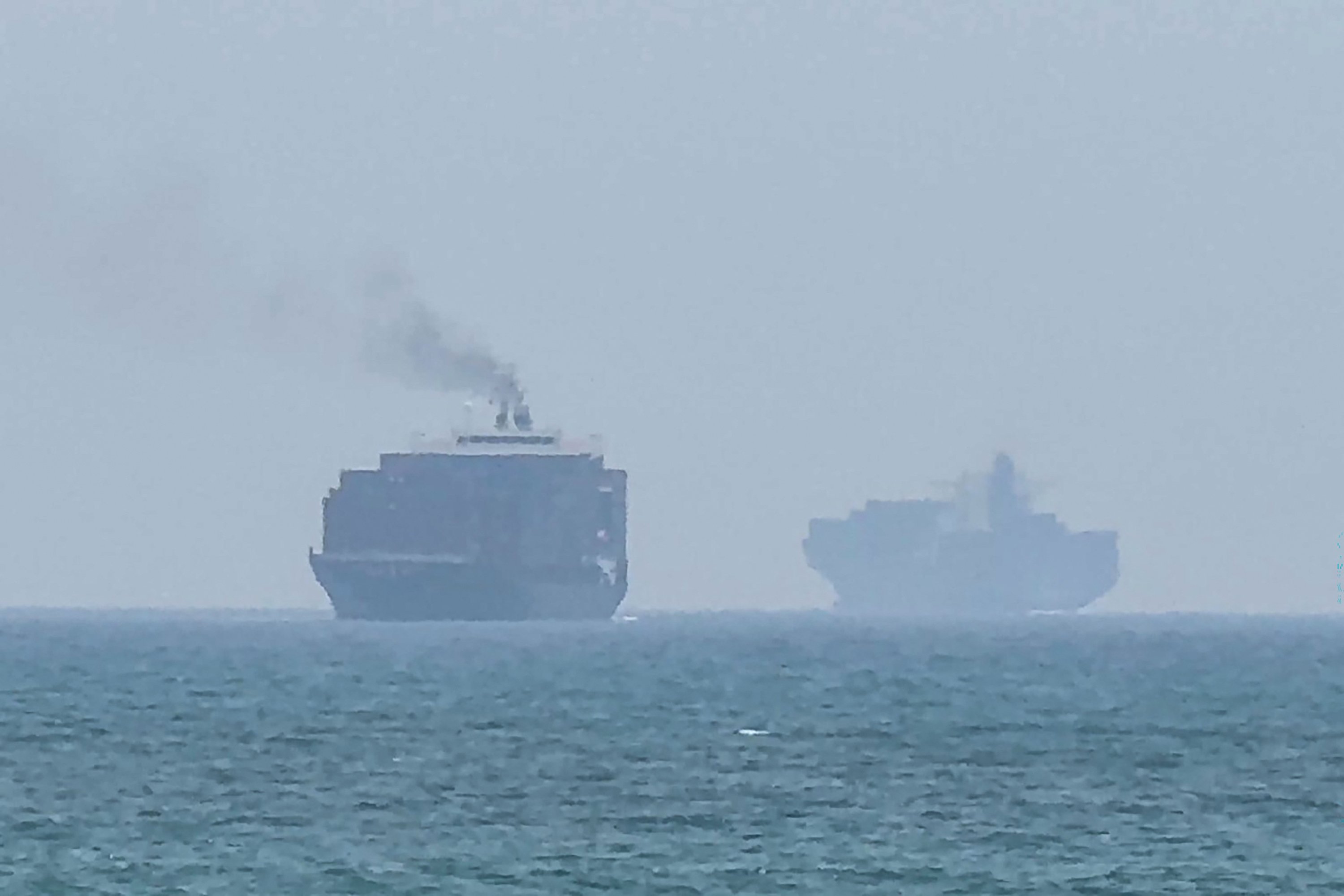 U.S. and Iran vie for control of Strait of Hormuz amid latest attacks