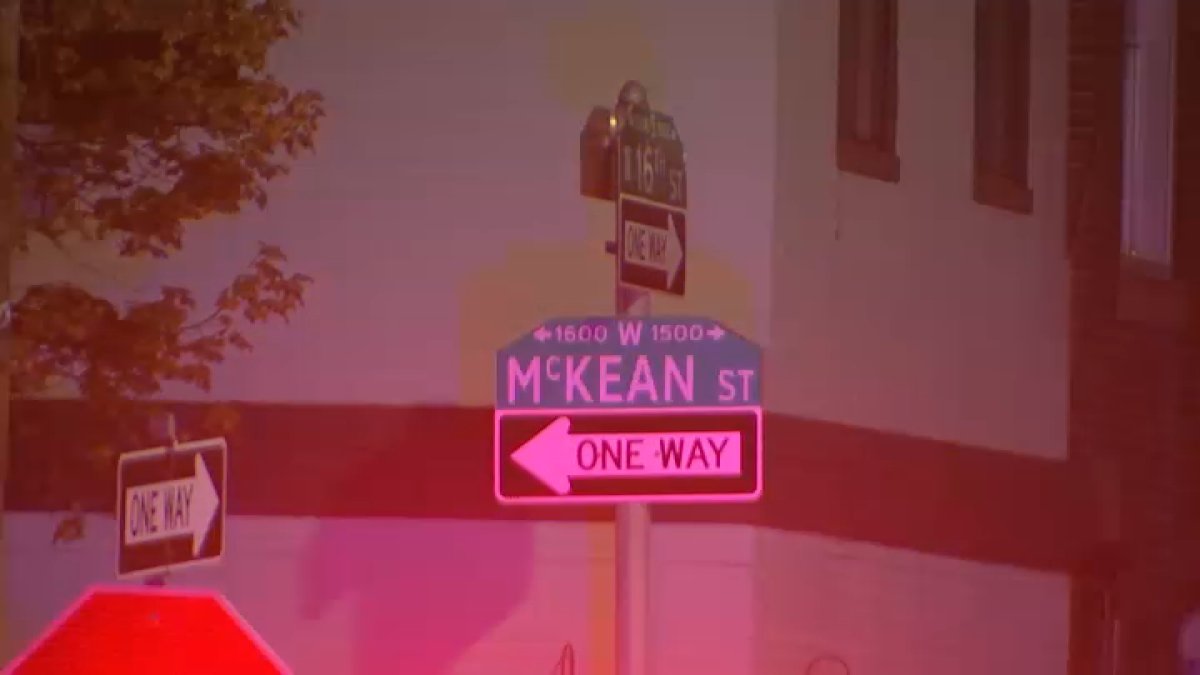 Man stabbed inside South Philly bar, police say