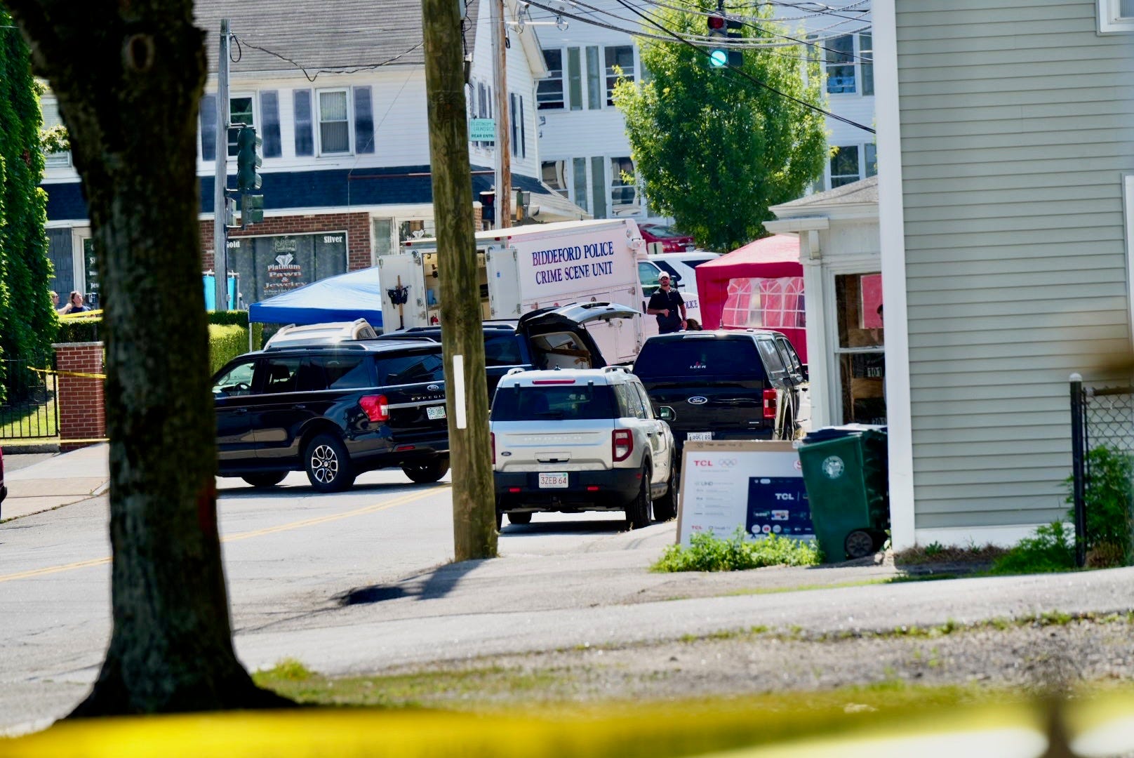Trump says ICE should continue traffic stops after recent fatal shootings