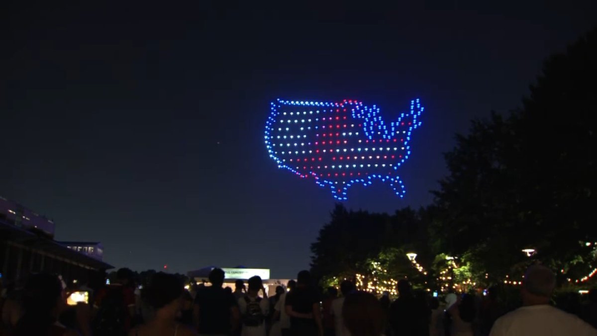 Independence Illumination Drone Show lights up Philly skies on Thursday night
