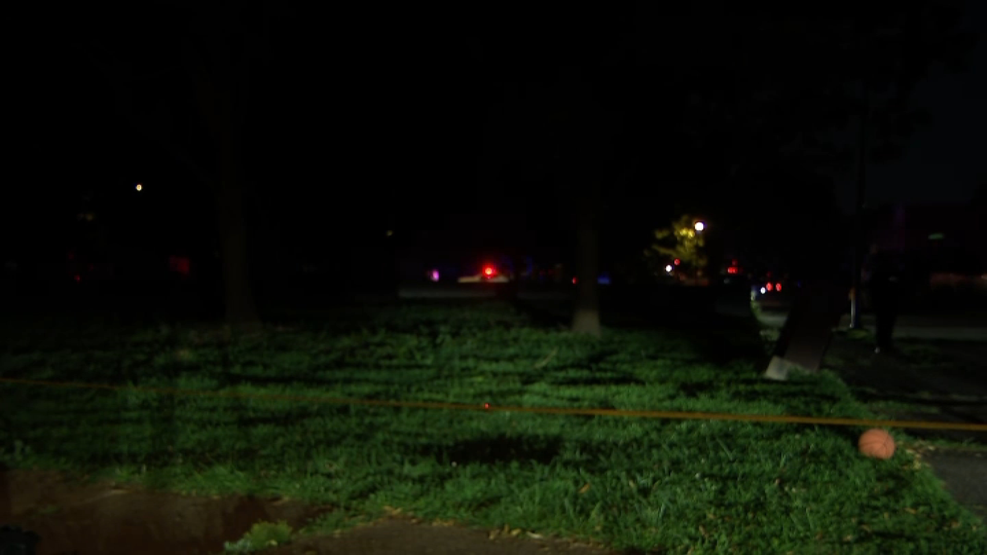 4 people injured in shooting at SW Philly basketball court, police say