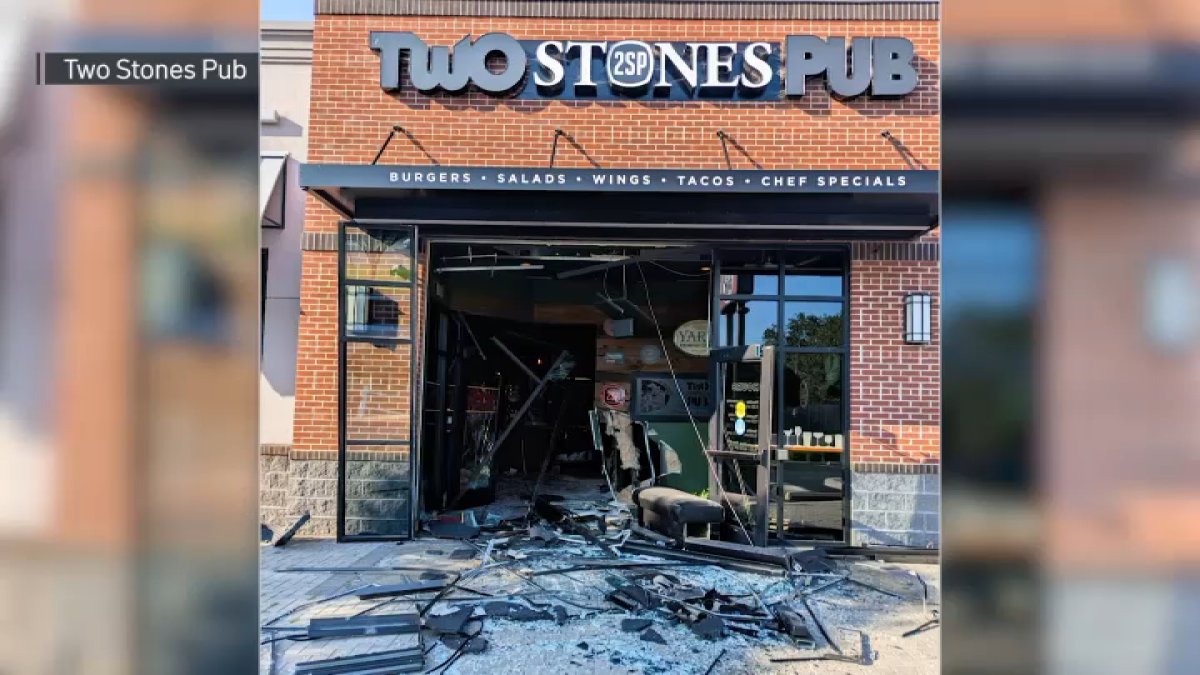 Car drives into Two Stones Pub in Newark overnight, restaurant says
