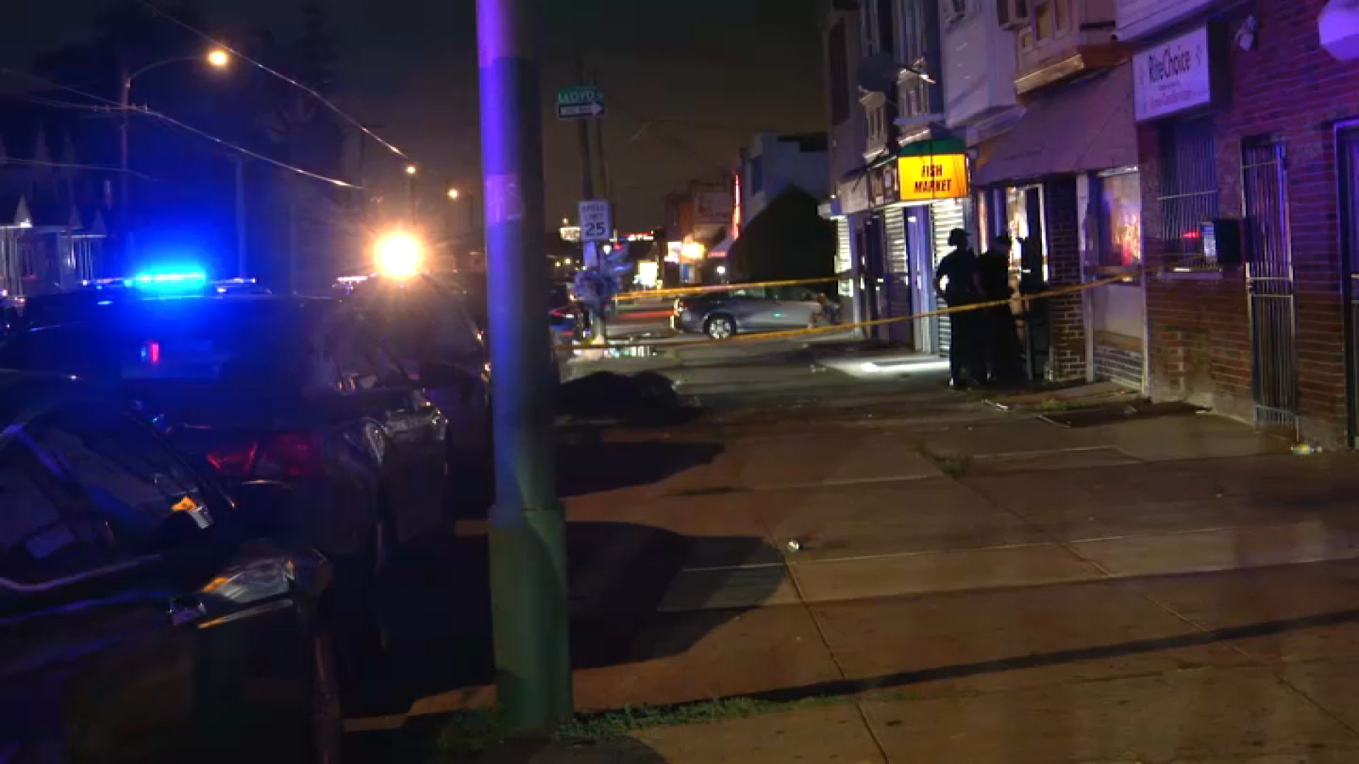 2 shot outside hookah lounge in Southwest Philadelphia, police say