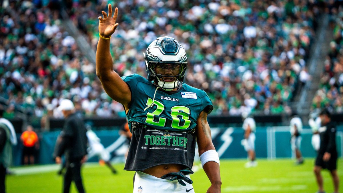 Eagles Struggle Offensively at Lincoln Financial Field
