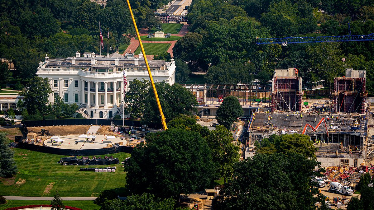 Supreme Court chief justice allows work on White House ballroom to continue for now