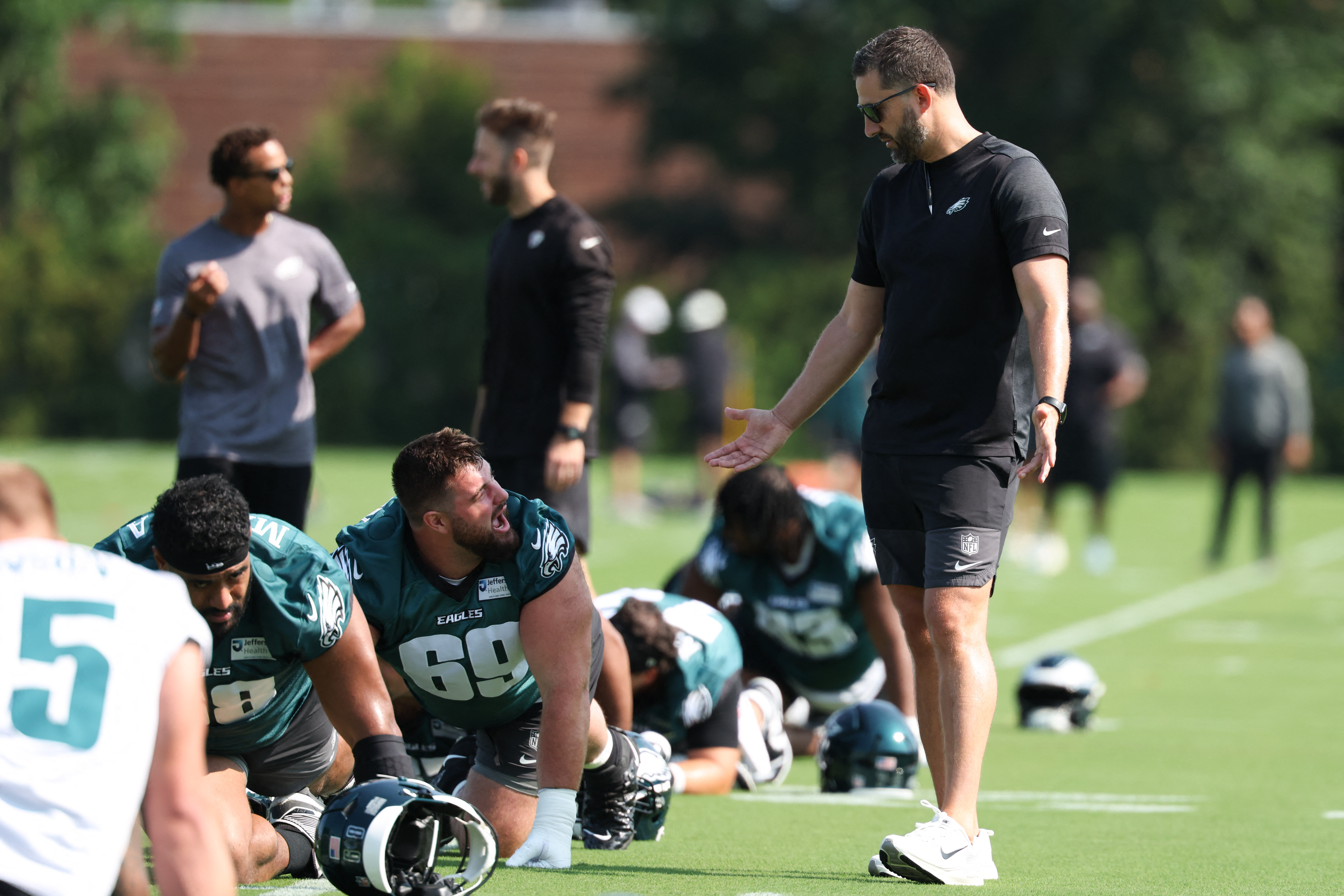 Nick Sirianni explains why Landon Dickerson played in opener despite knee injury