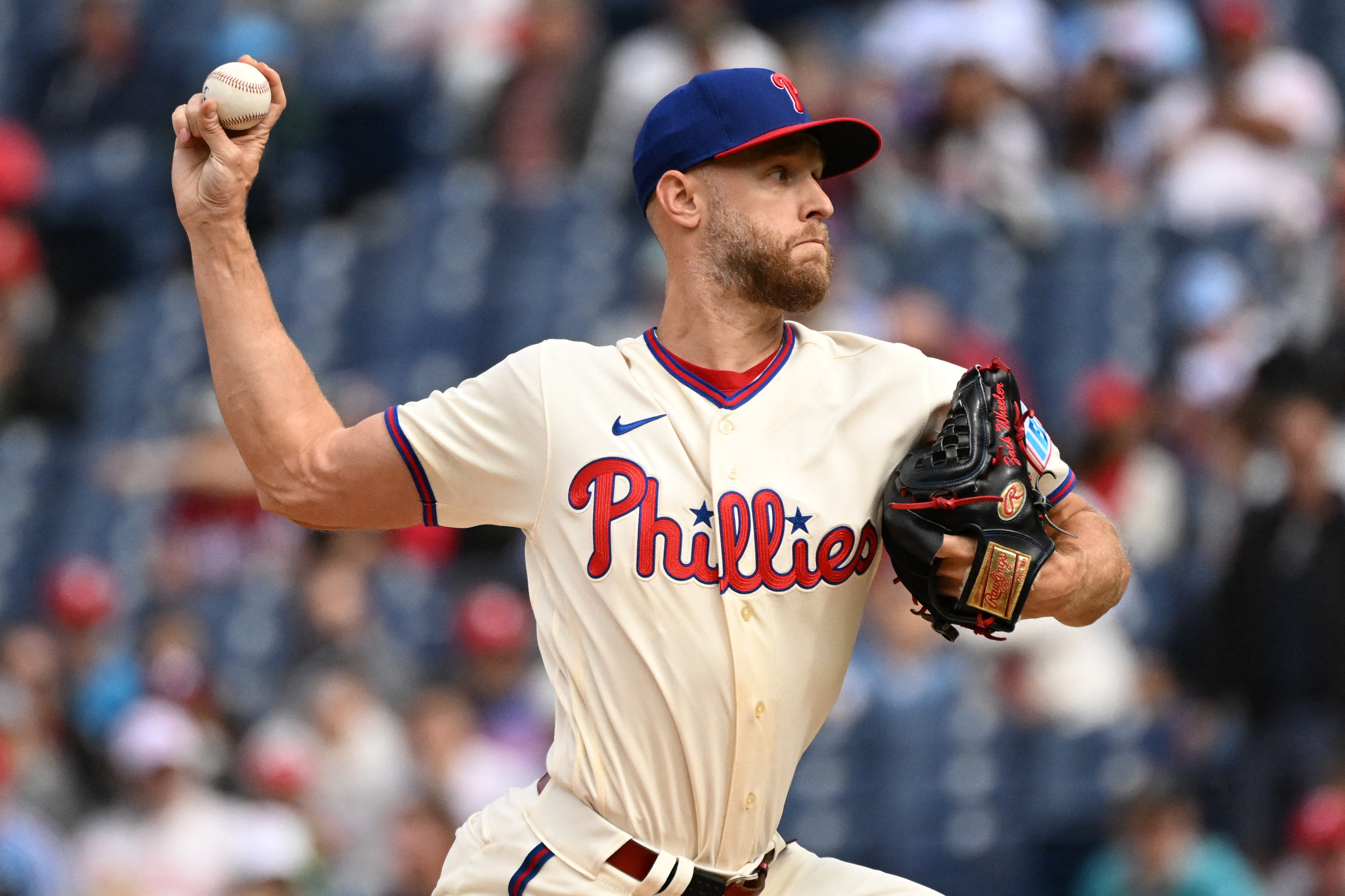 Phillies halt collapse, enter postseason through the front door