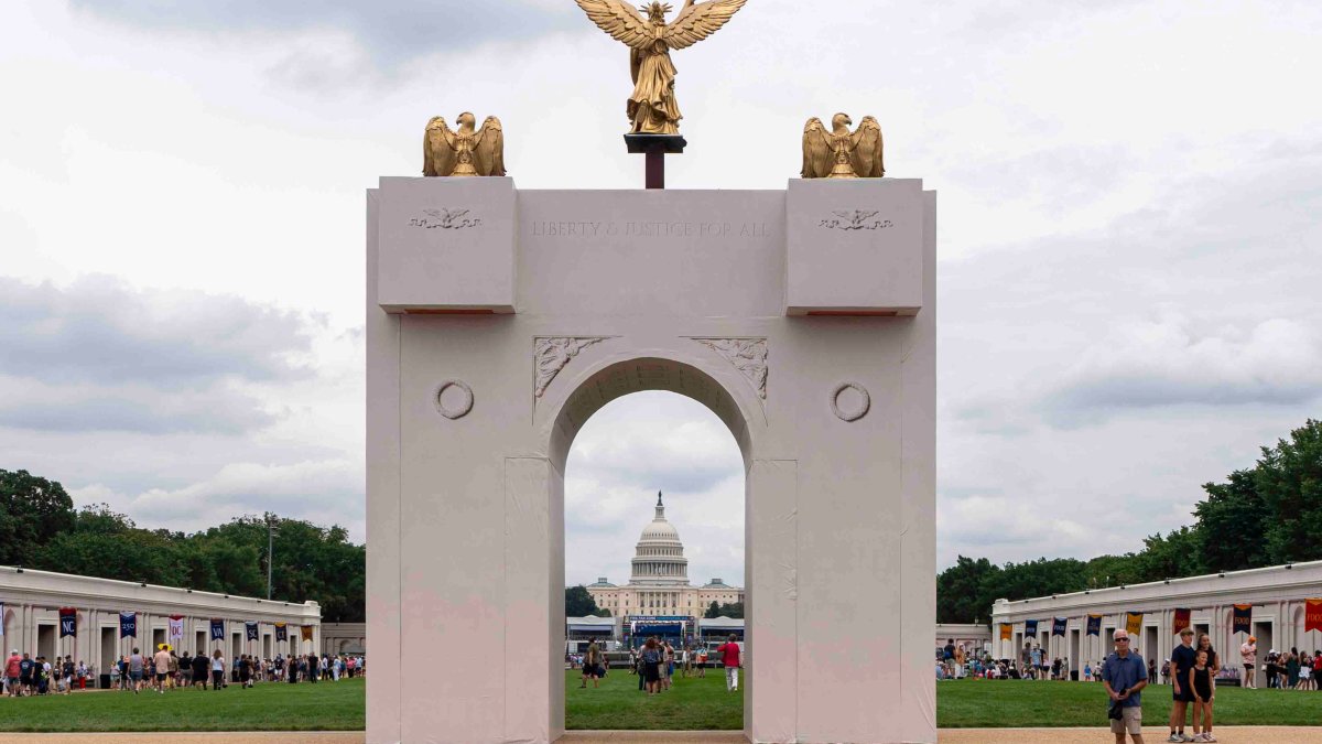 Trump says his planned arch would become a ‘military complex' able to host drones and snipers