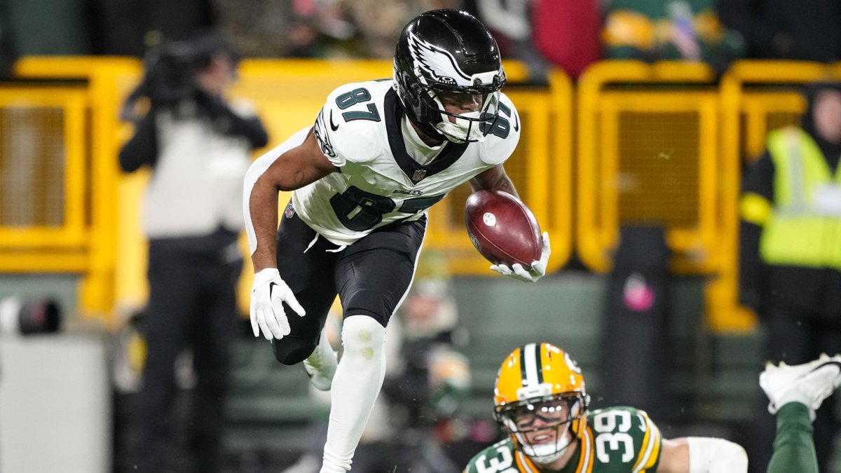 Eagles bring back veteran receiver/returner to practice squad