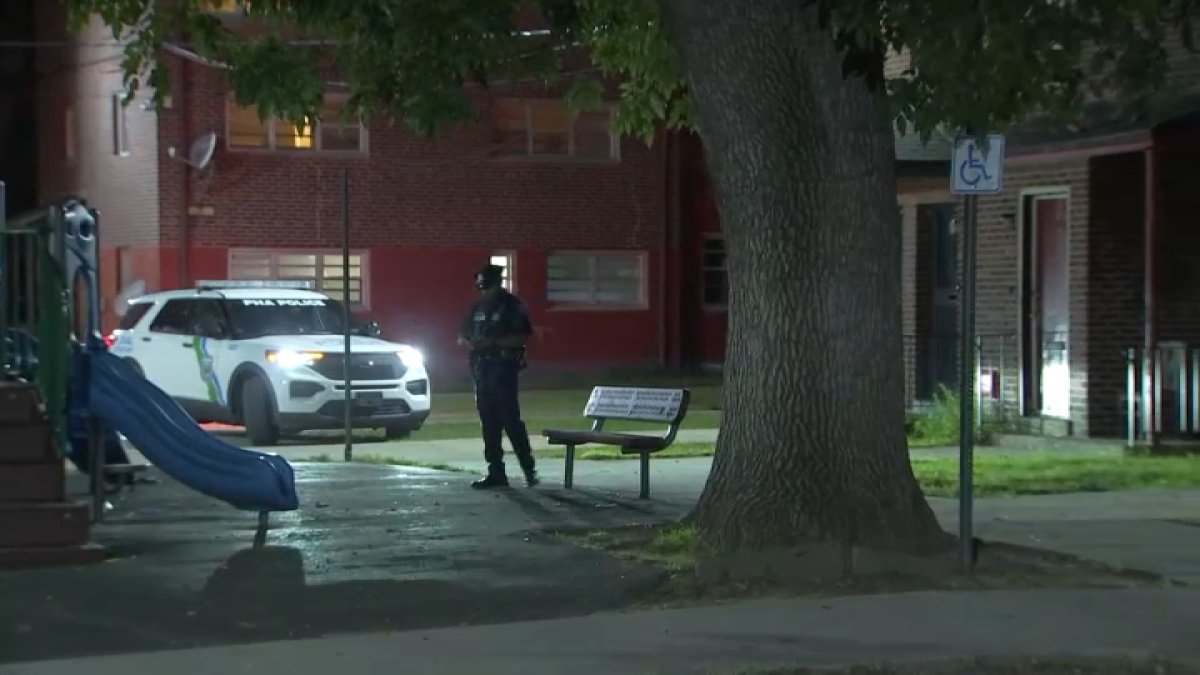 Woman in custody after stabbing boyfriend in North Philly attack, police say