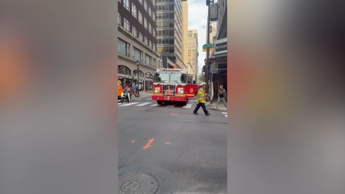 Faulty compressor on PATCO train caused smoke at 15th and Locust Station